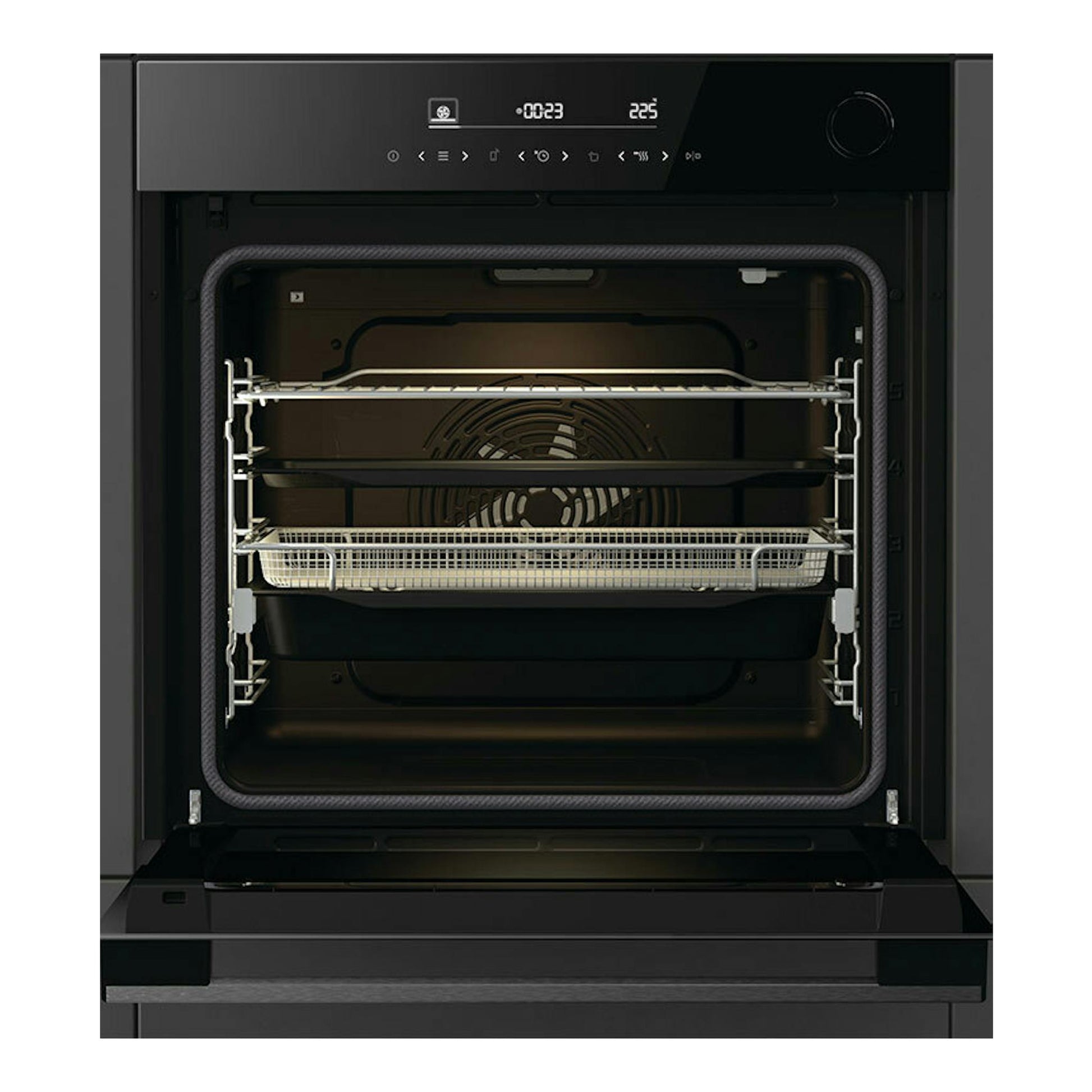 Horno Hisense BSA66346PBGWIFI negro, vista frontal con la puerta abierta y el interior visible.