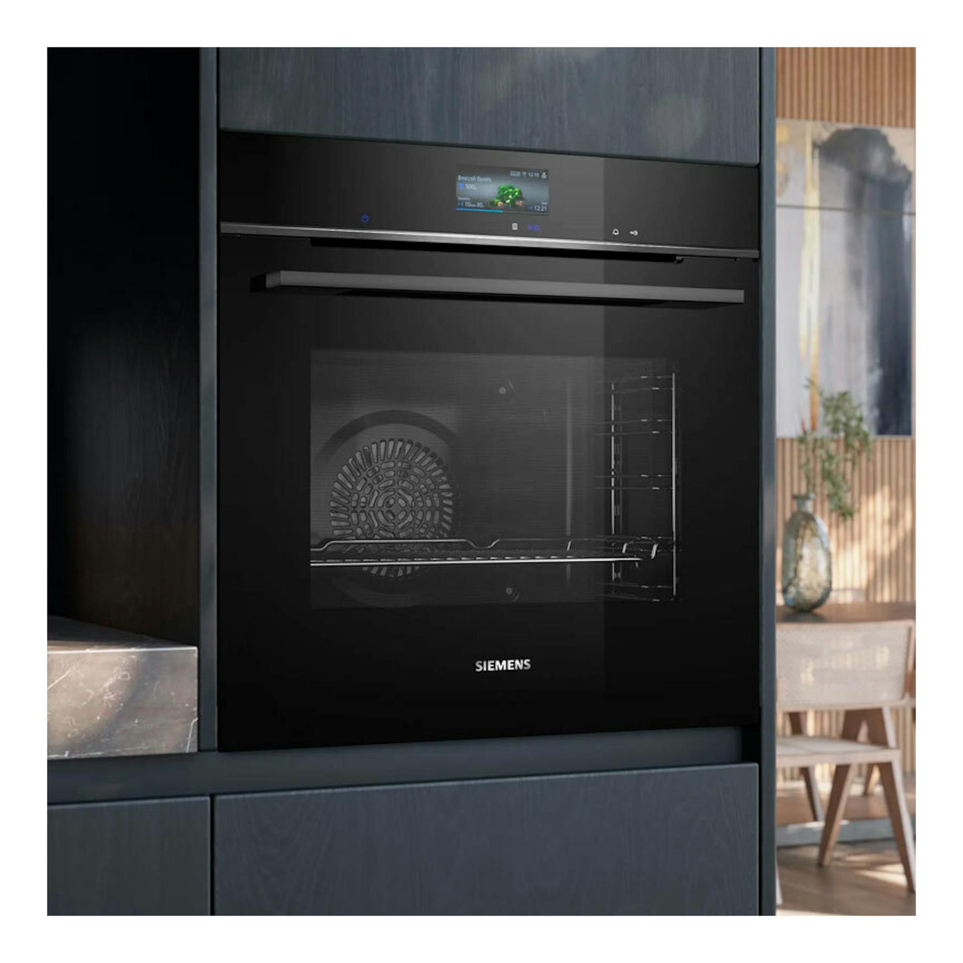Horno integrable Siemens HB776G1B1 negro, vista frontal, con pantalla táctil y puerta de vidrio.