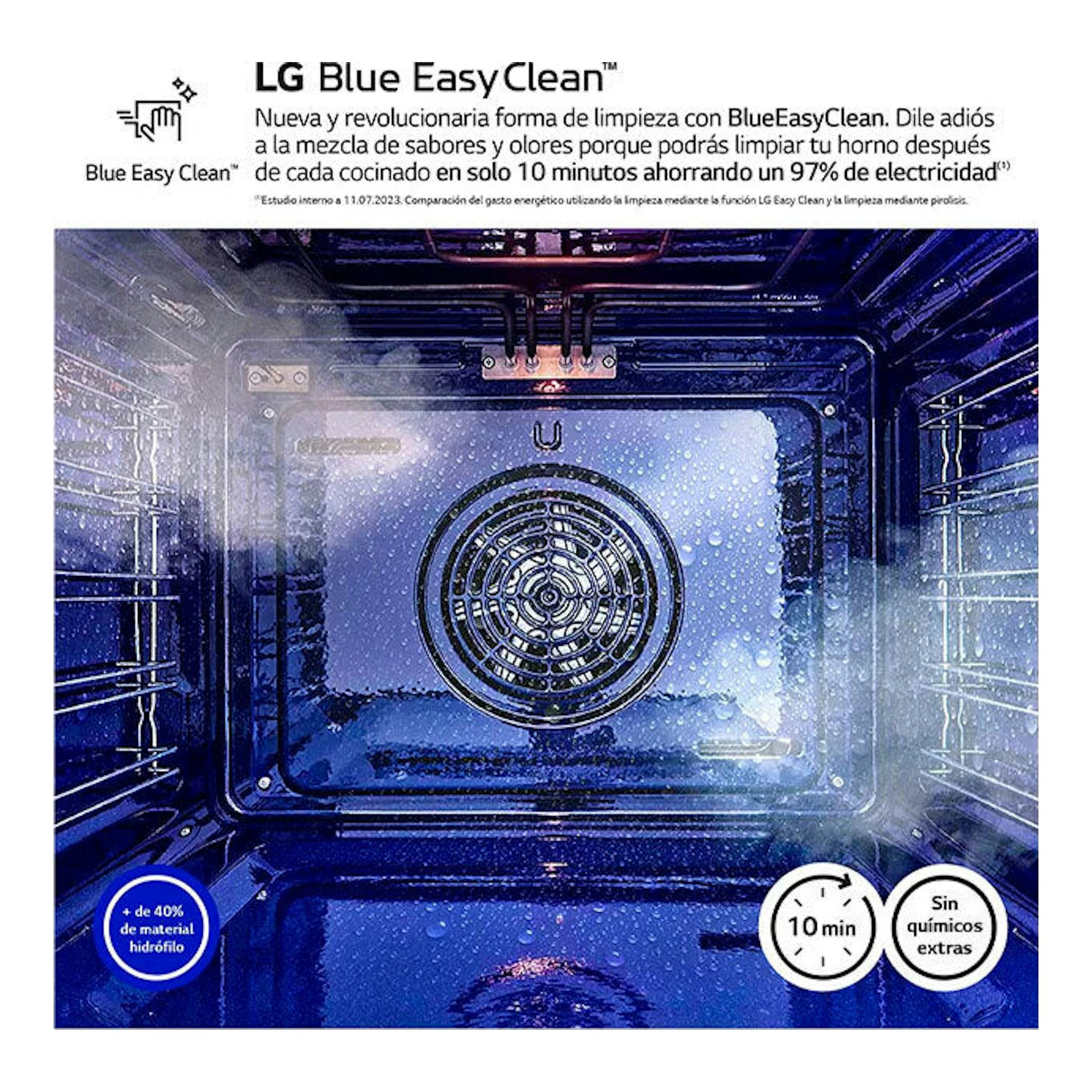 Interior de horno LG WSED7612B negro, vista frontal, con vapor y sistema Blue EasyClean.