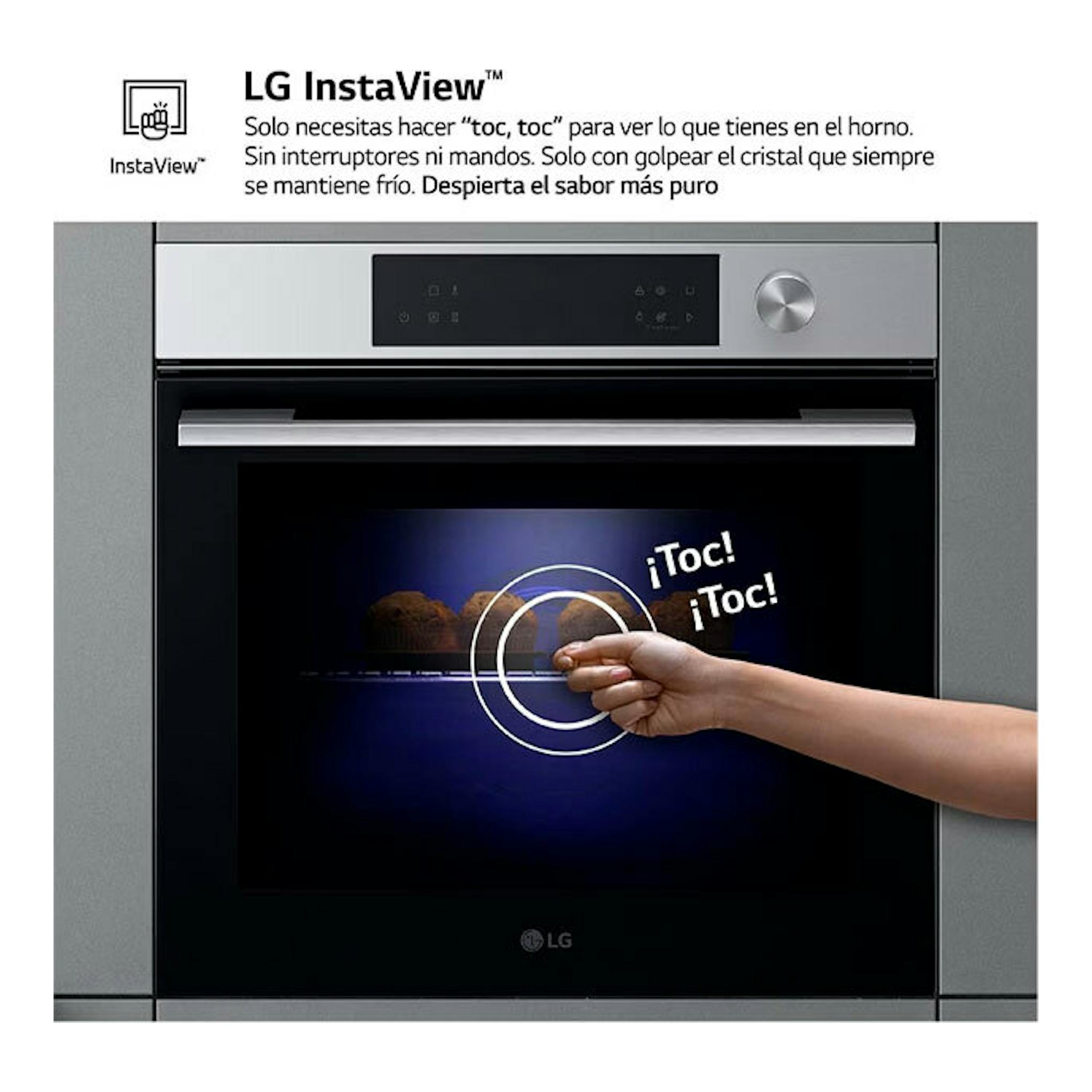 Horno LG WSED7613S inox, vista frontal, con panel táctil y una mano golpeando la puerta de cristal.