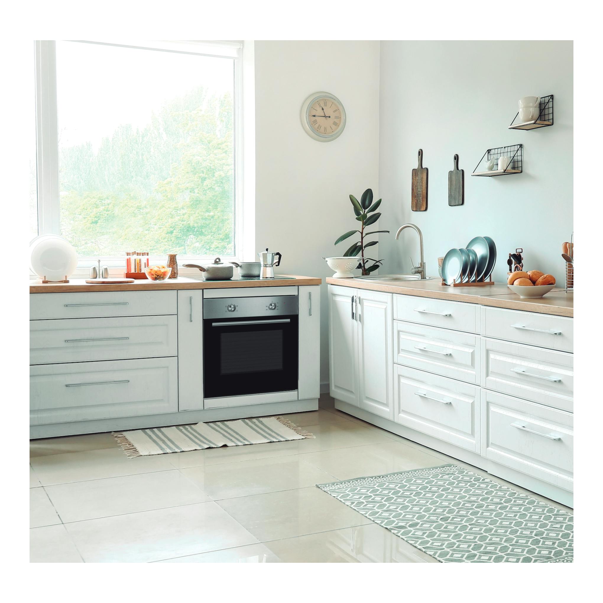 Horno integrable Midea MD65L40M0-B0 negro, vista frontal en cocina blanca con dos mandos.