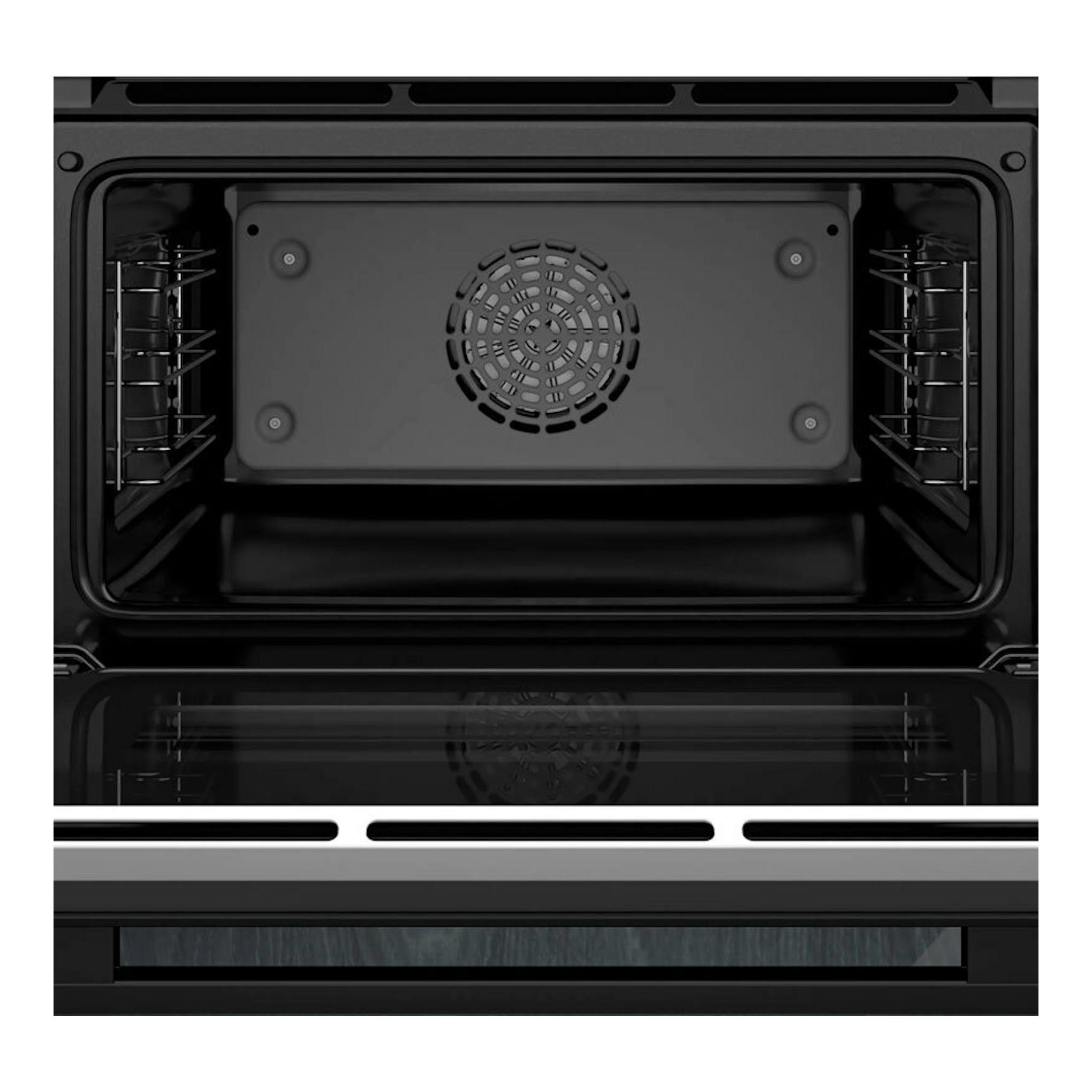 Siemens CB734G1B1, horno negro visto de frente con la puerta abierta e interior visible.