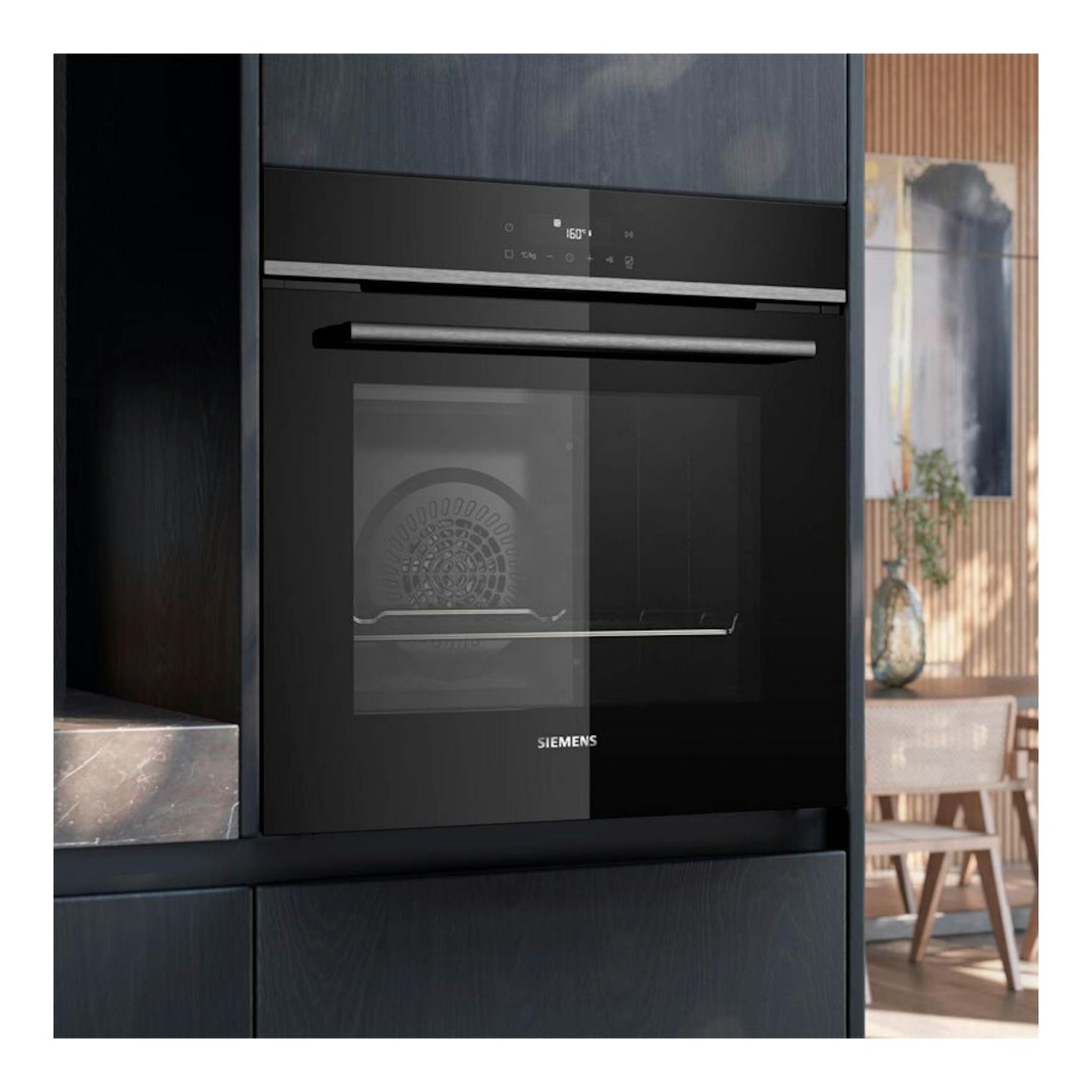 Horno empotrado Siemens HB572AES4, vista frontal, acabado negro e inox, con puerta de cristal y panel táctil.