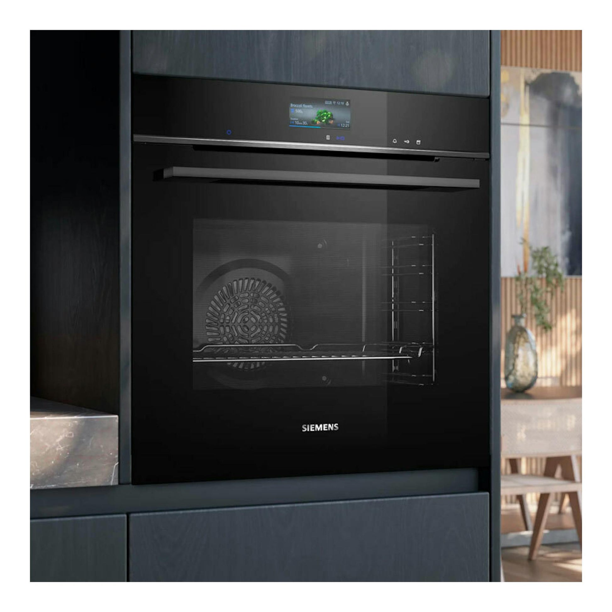 Horno empotrado Siemens HR776G1B1 negro, vista frontal, con puerta de cristal y panel digital superior.