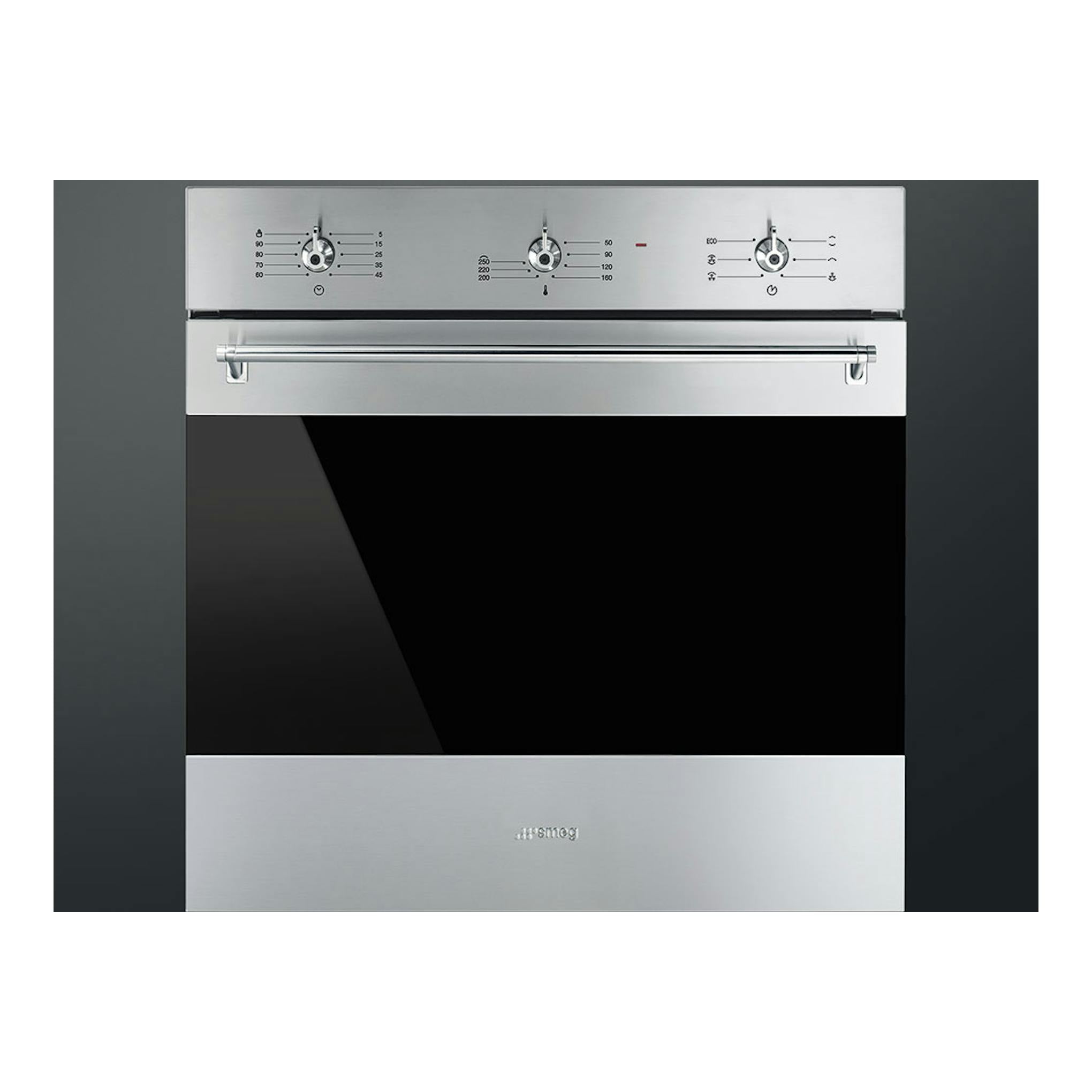 Horno Smeg SF6381X inox, vista frontal, con puerta de cristal negro y tres mandos superiores.