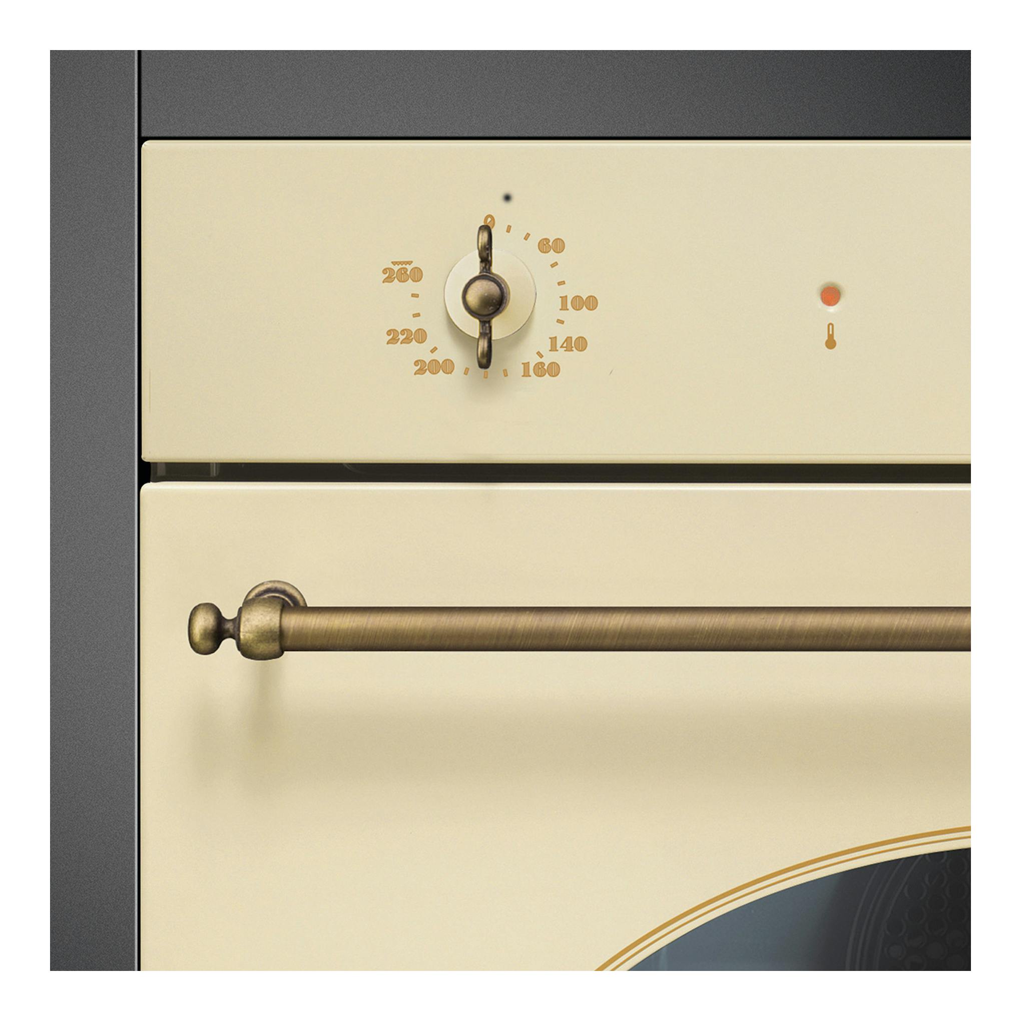 Horno Smeg SFP68C1TPO crema, vista frontal parcial con mando central y tirador metálico.