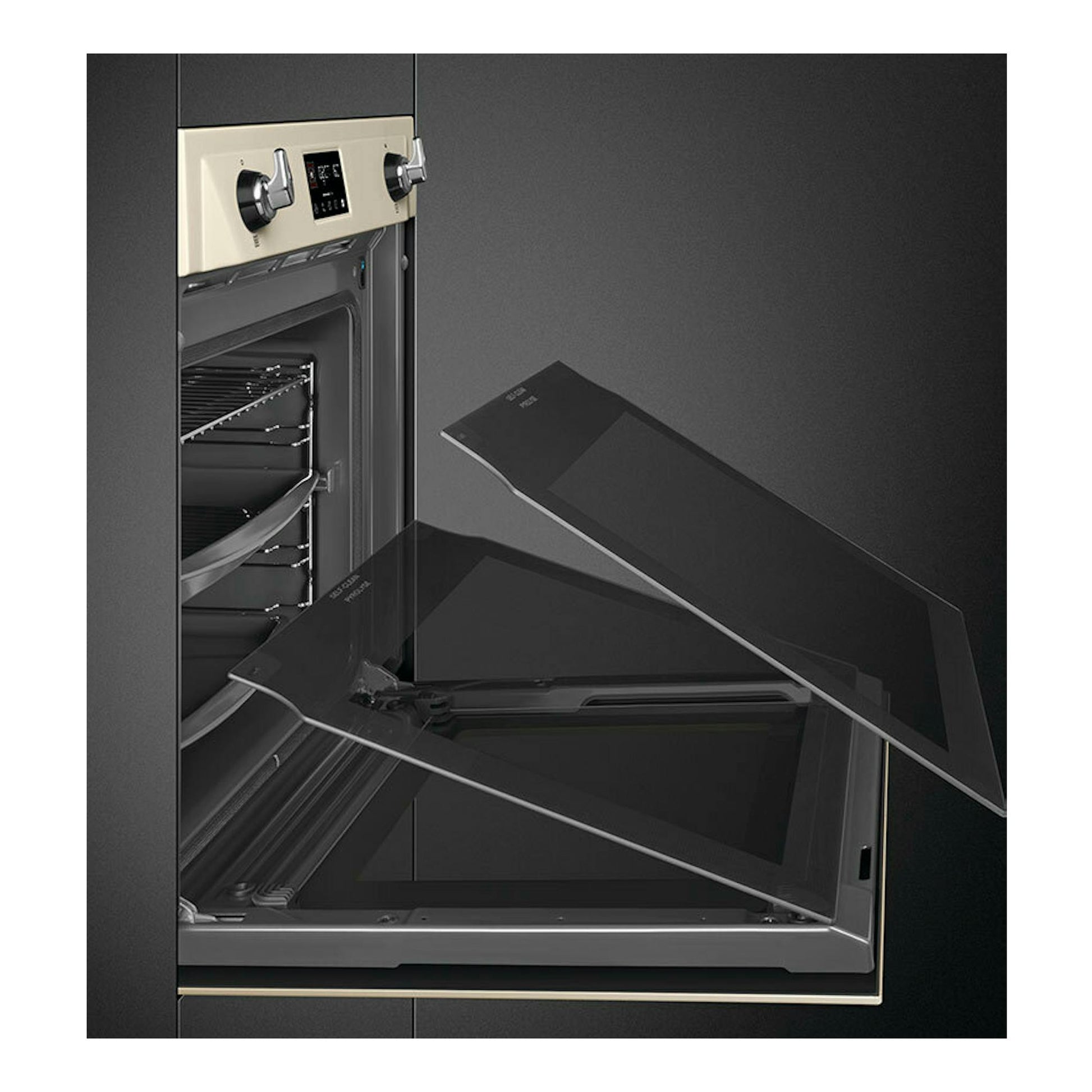 Horno Smeg SOP6902S2PP crema, vista frontal con puerta abatible abierta e interior visible.