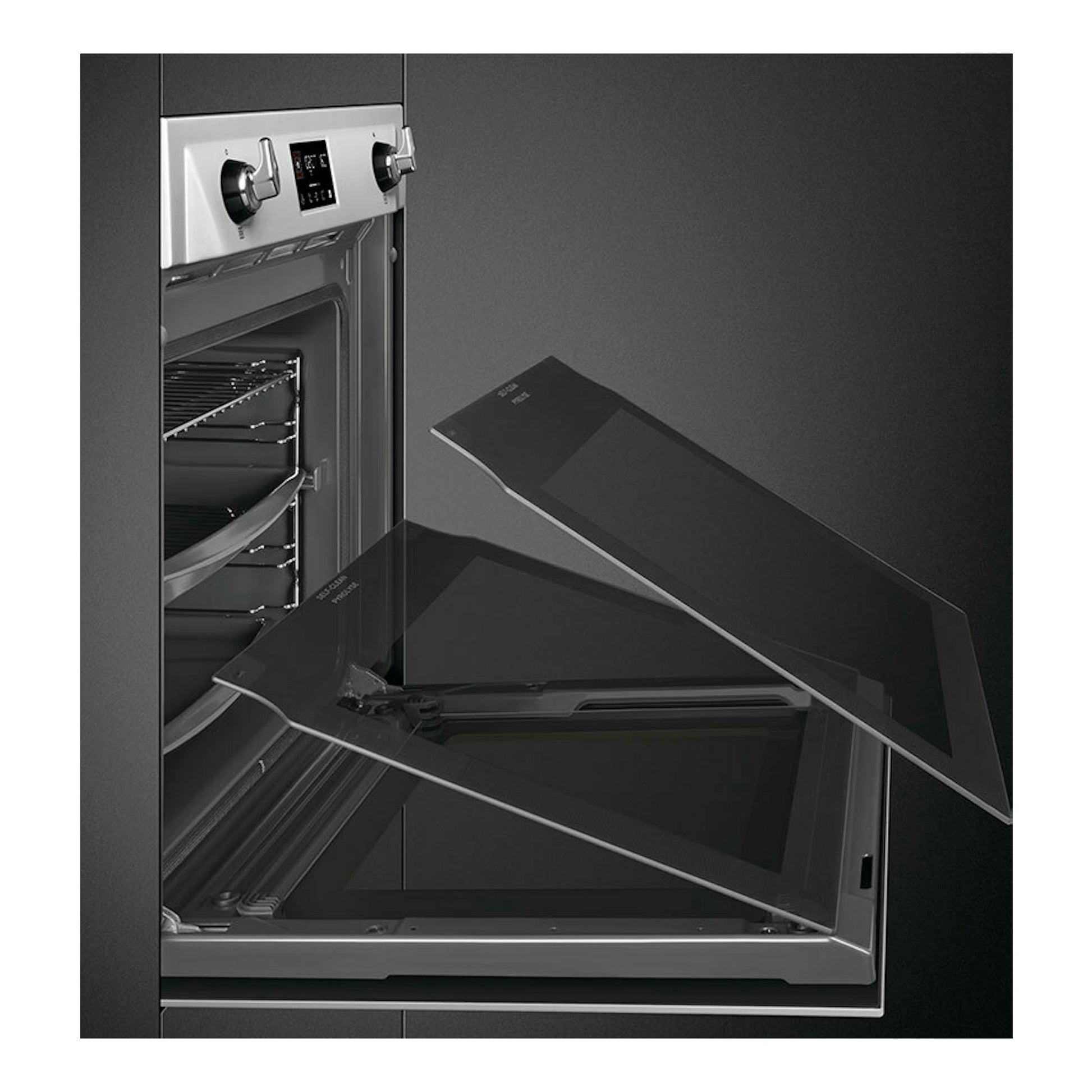 Horno empotrable Smeg SOP6902S2PX inox, vista frontal con puerta abatible abierta.