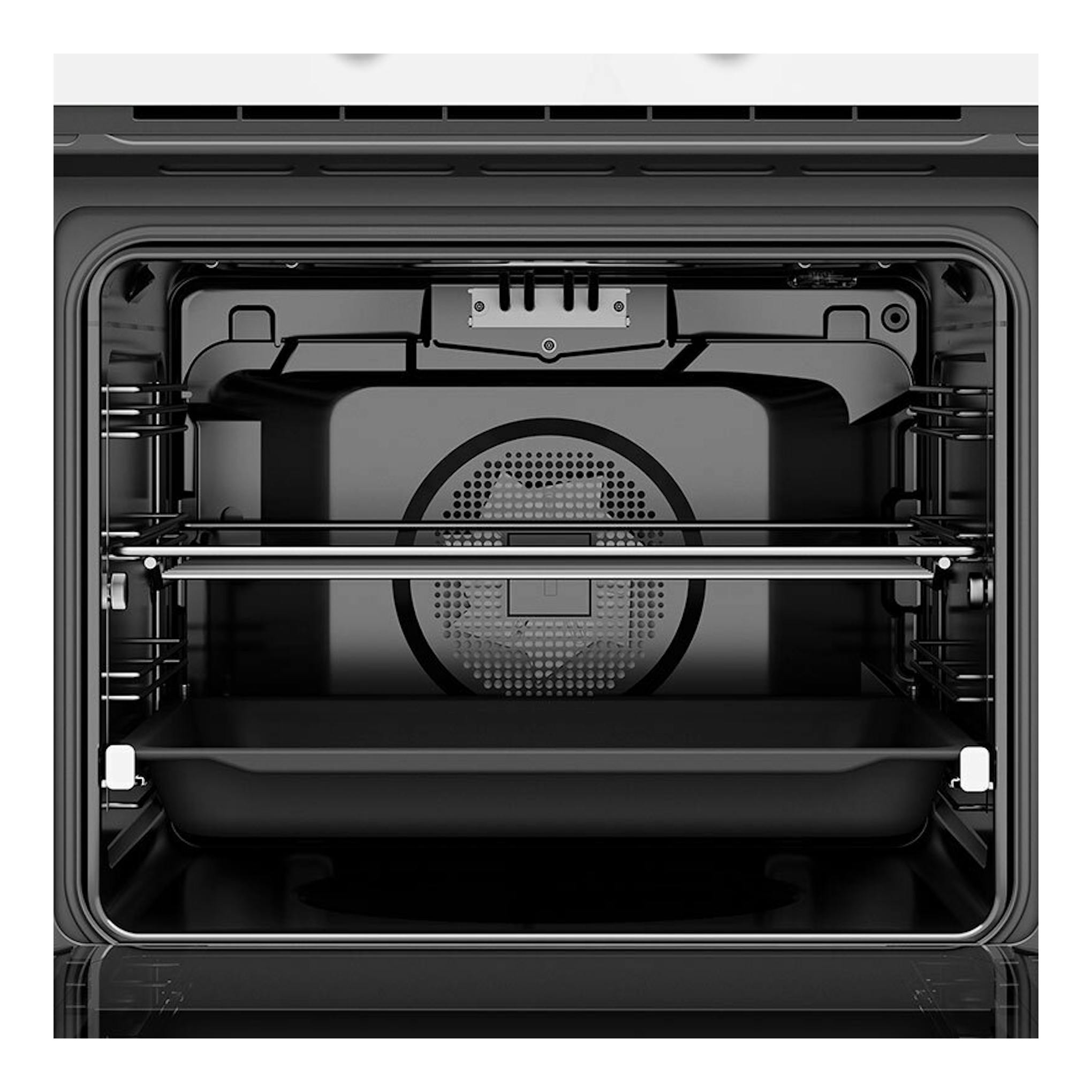 Horno Teka HLB8400P WH blanco, vista frontal del interior con bandeja y ventilador circular.