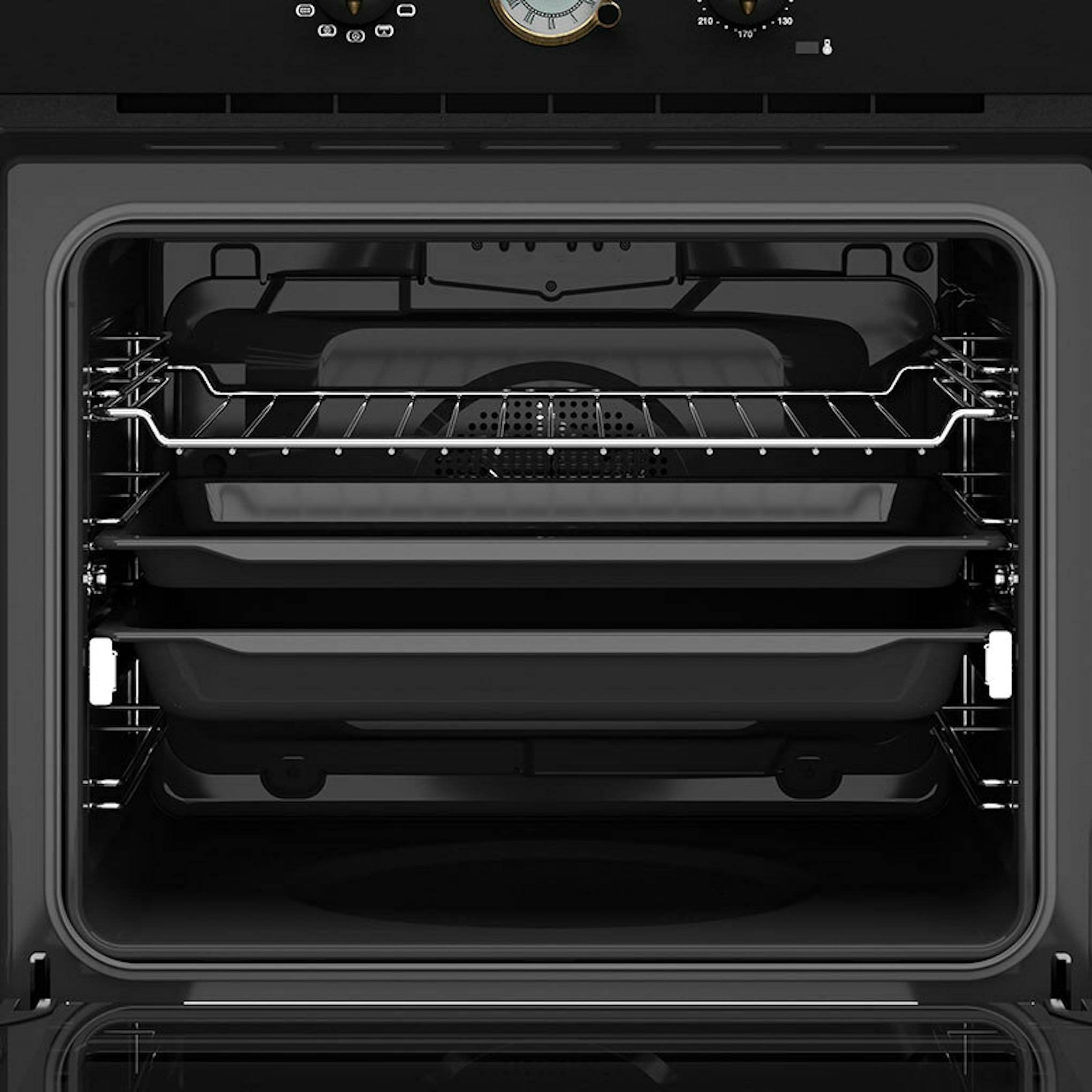 Horno Teka HRB 6300 AT antracita, vista frontal del interior con puerta abierta y rejillas metálicas.