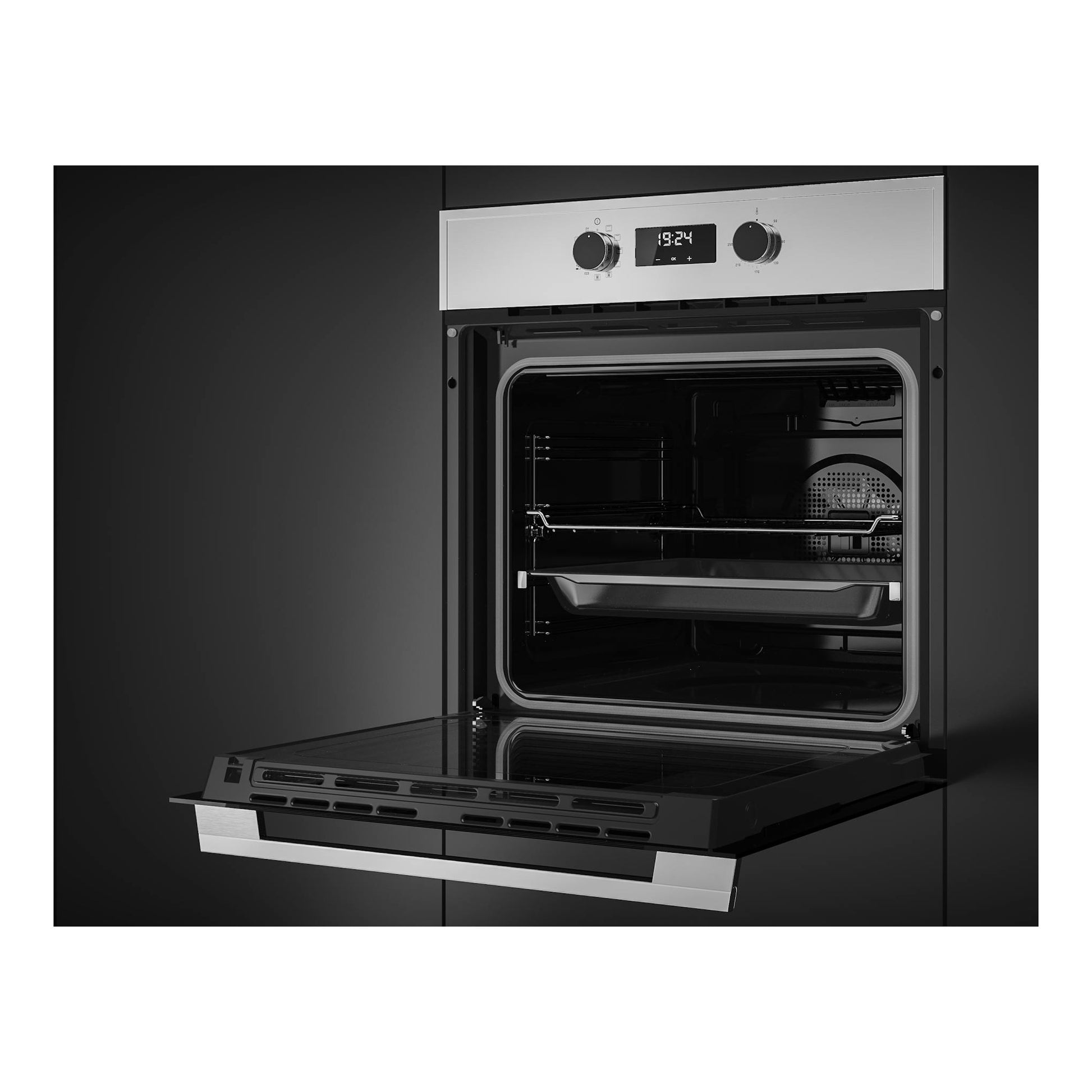 Horno empotrable Teka HSB 635 SS en inox, con puerta abatible abierta, vista frontal, interior negro.