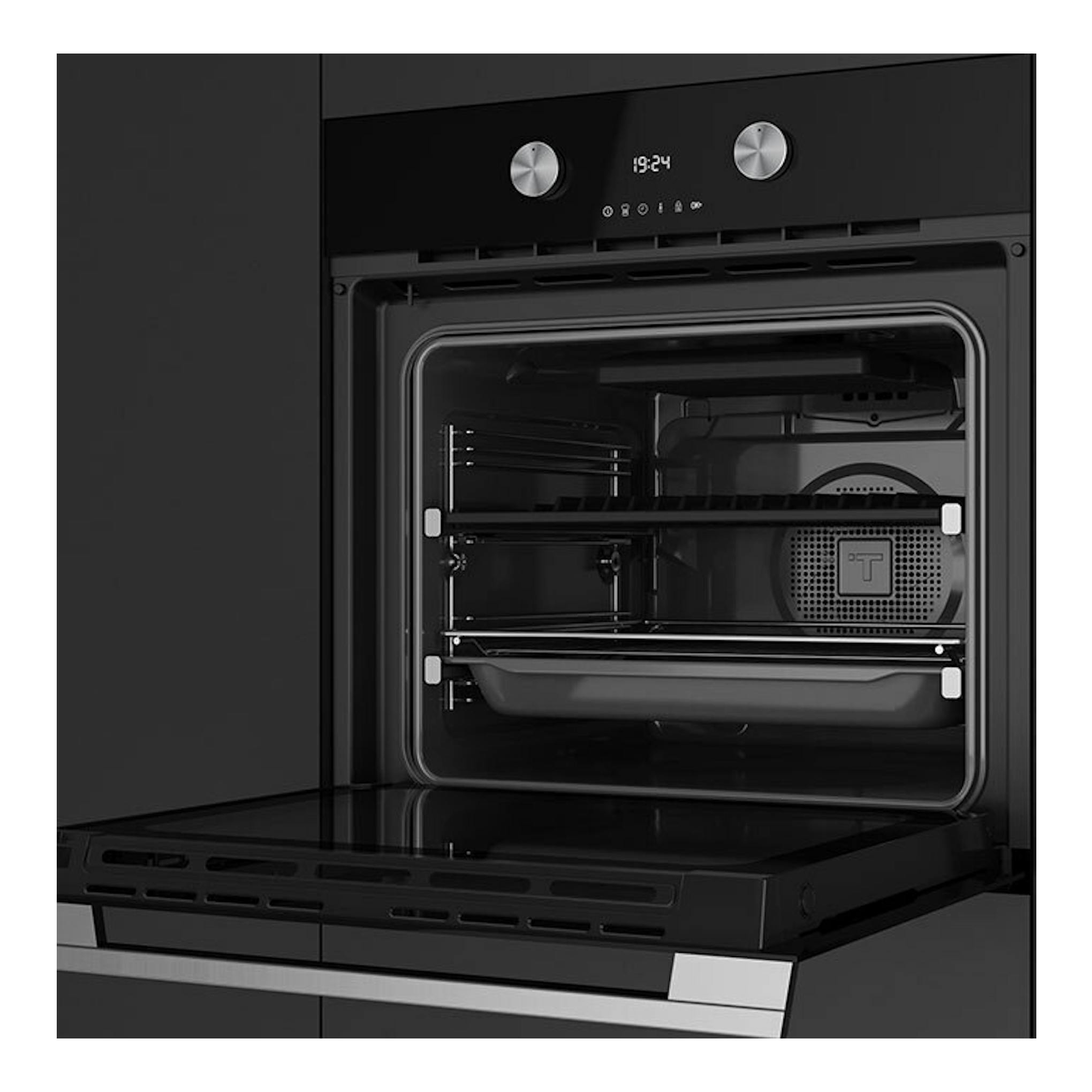 Horno empotrable Teka STEAKMASTER Lite de cristal negro, vista frontal con puerta abatible abierta y dos mandos.