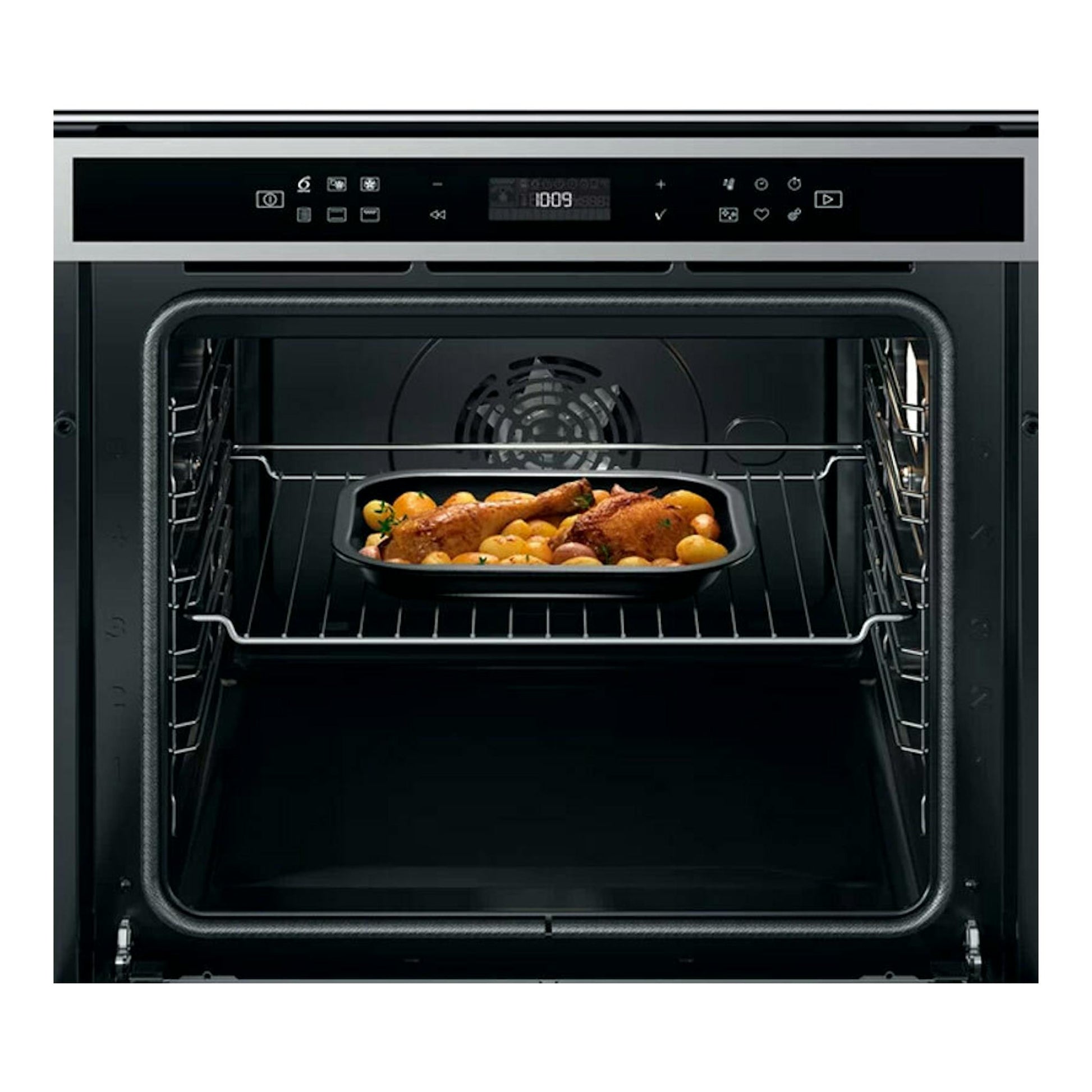Vista frontal de horno Whirlpool W6 OS4 4S1 P negro abierto, con bandeja de pollo y patatas.