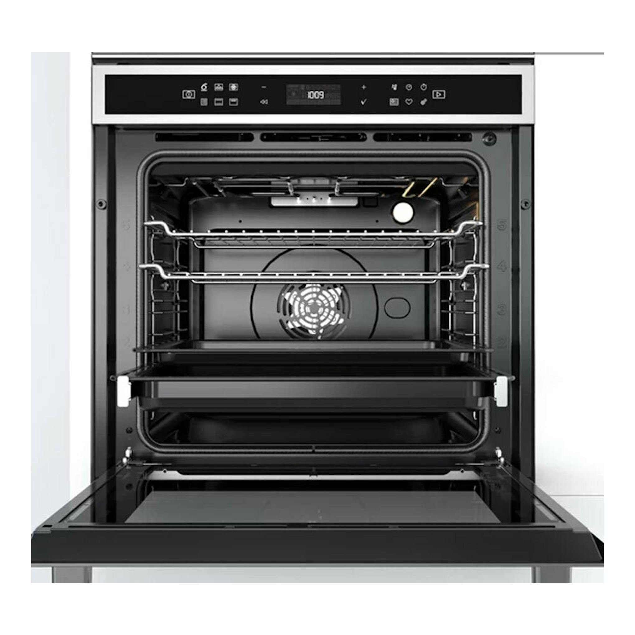 Horno Whirlpool W6OM44PBS1P inox, vista frontal con puerta abatida e interior negro con rejillas.