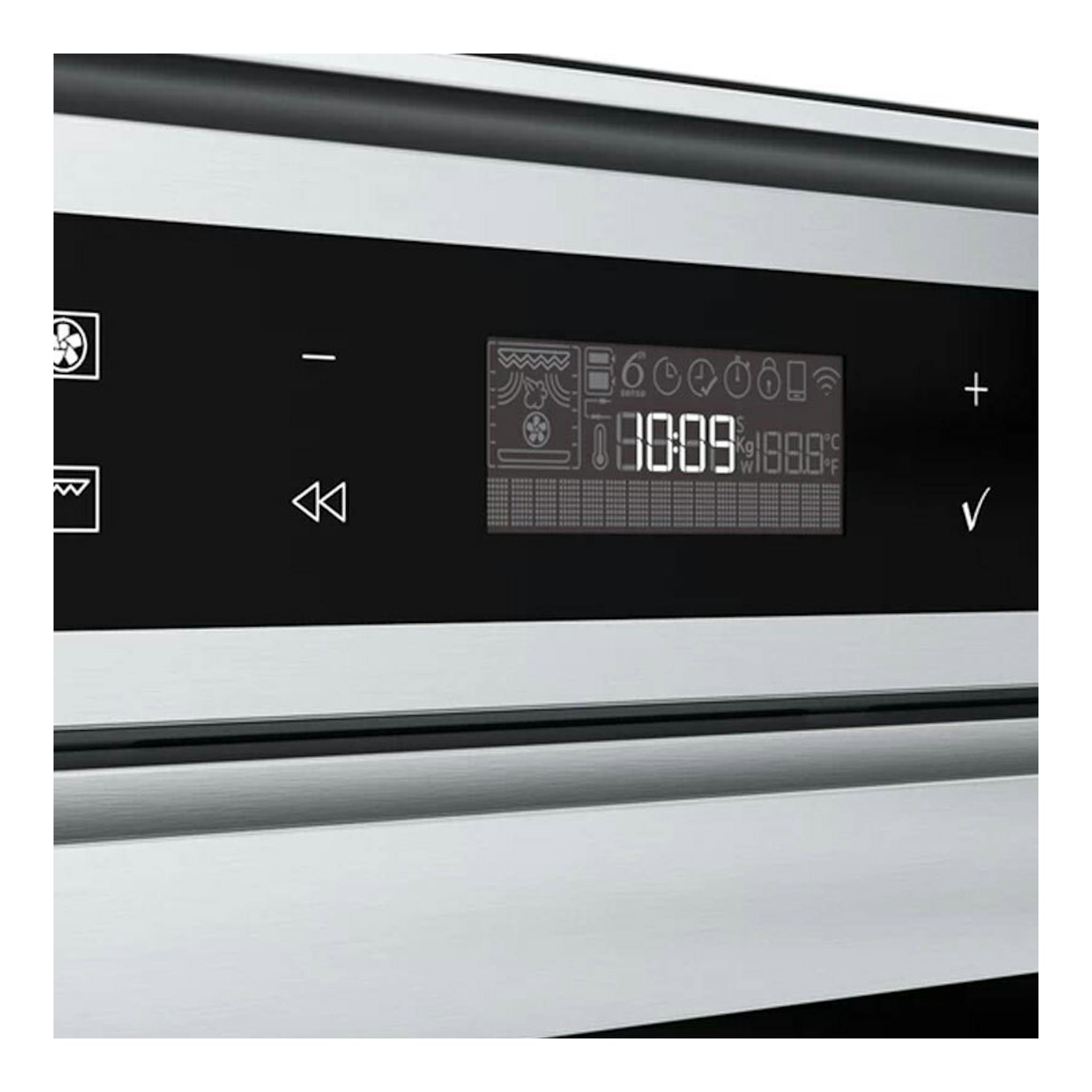 Horno Whirlpool W6OM44PBS1P inox, primer plano frontal del panel digital negro y acero inoxidable.
