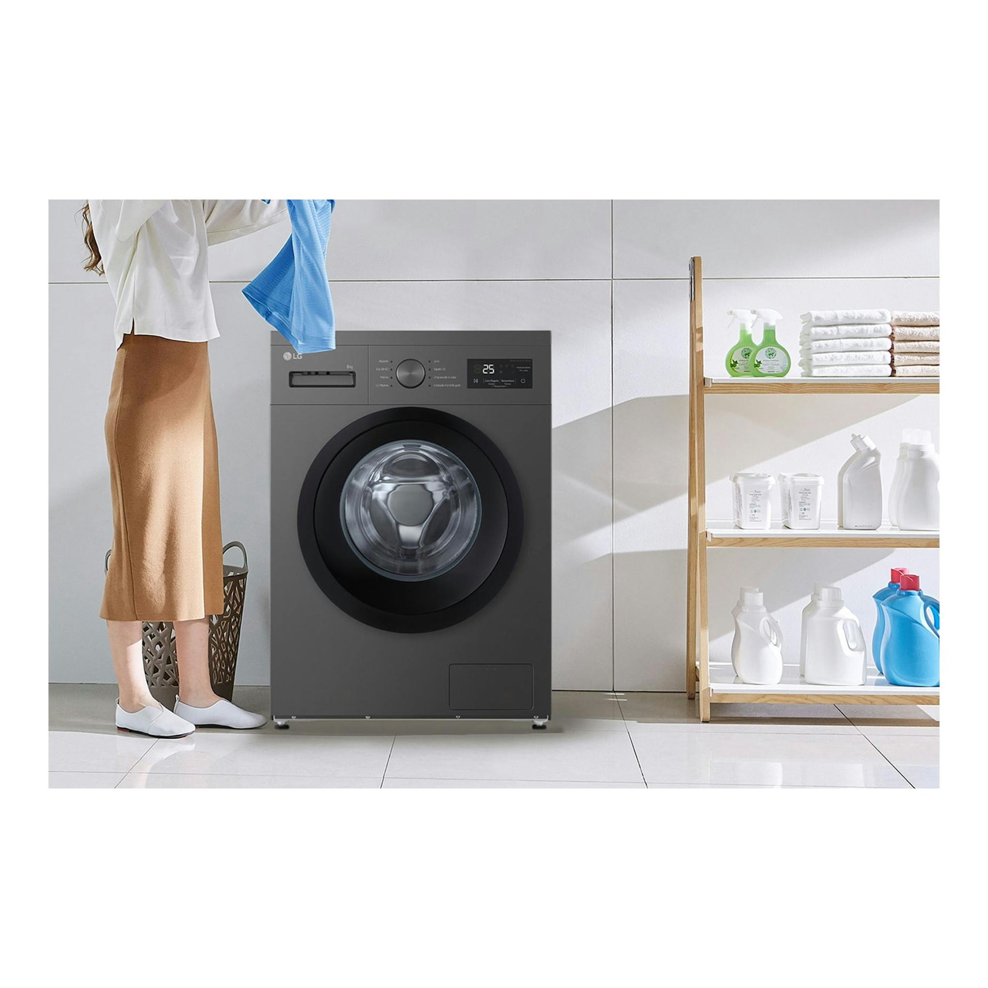 Lavadora LG F4A10S8NDK gris, vista frontal, con puerta circular negra.
