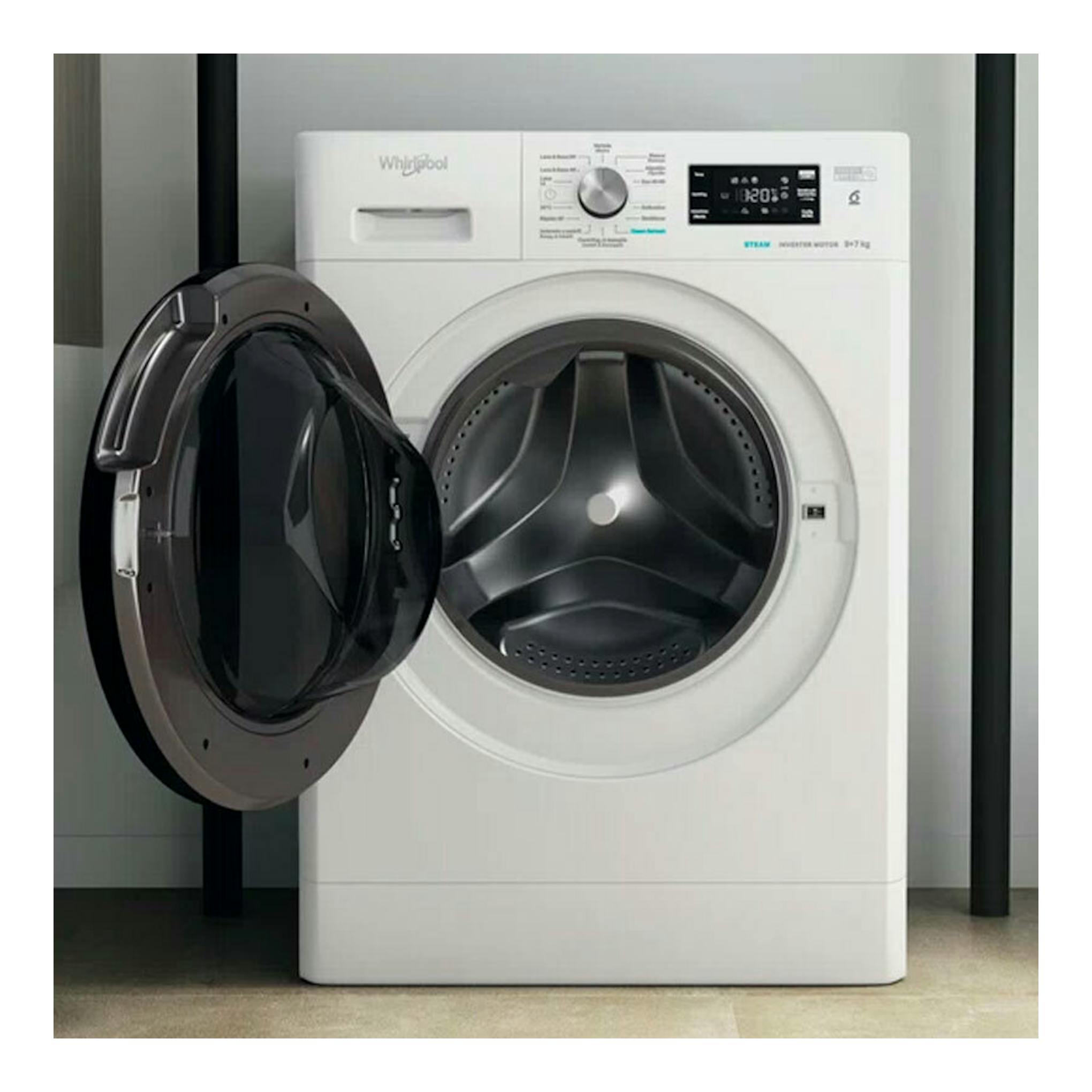 Lavasecadora Whirlpool FFWDB976258BVSPT 9 kg blanca, vista frontal, con puerta abierta y tambor negro.