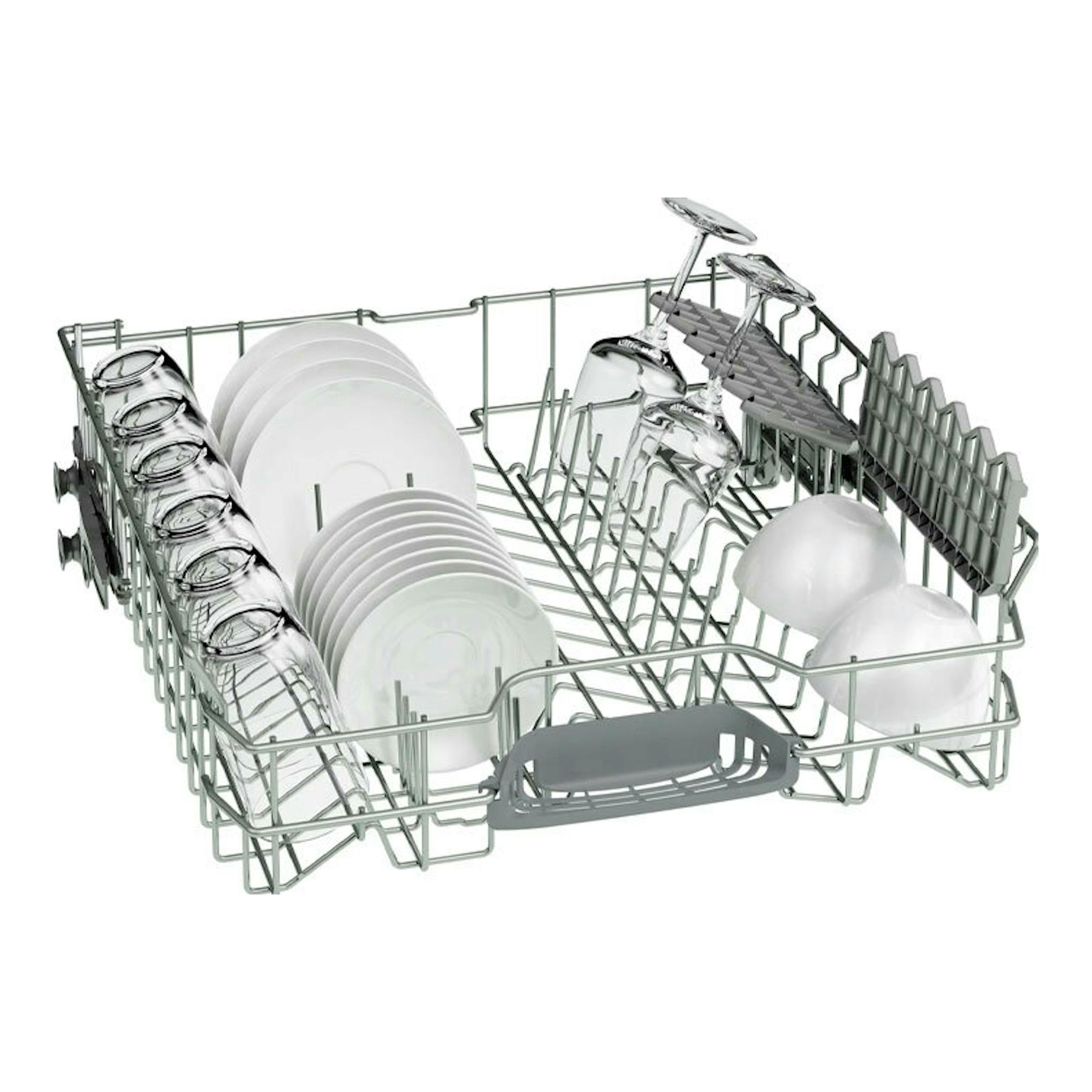 Bosch SMS4HMI07E: cesta de lavavajillas con platos, vasos, copas y tazas, vista frontal.