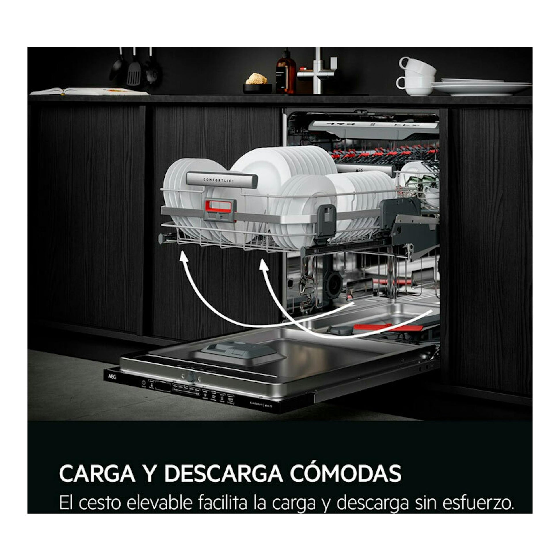 Lavavajillas integrable AEG FSE96808P negro, con cesto elevable extraído y vajilla visible, vista frontal.