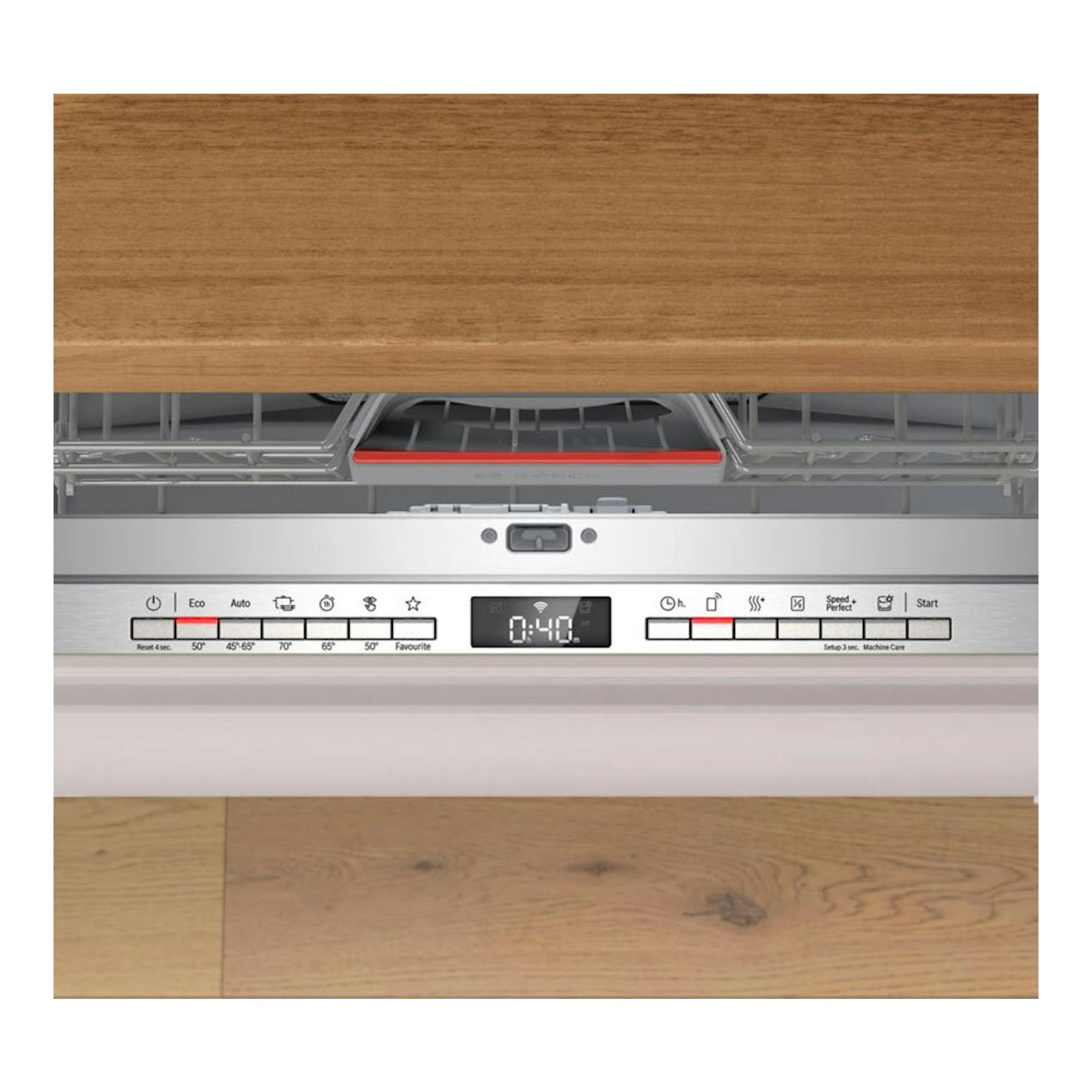 Lavavajillas integrable Bosch SMH4HVX14E, vista frontal con panel de control y puerta con acabado madera.