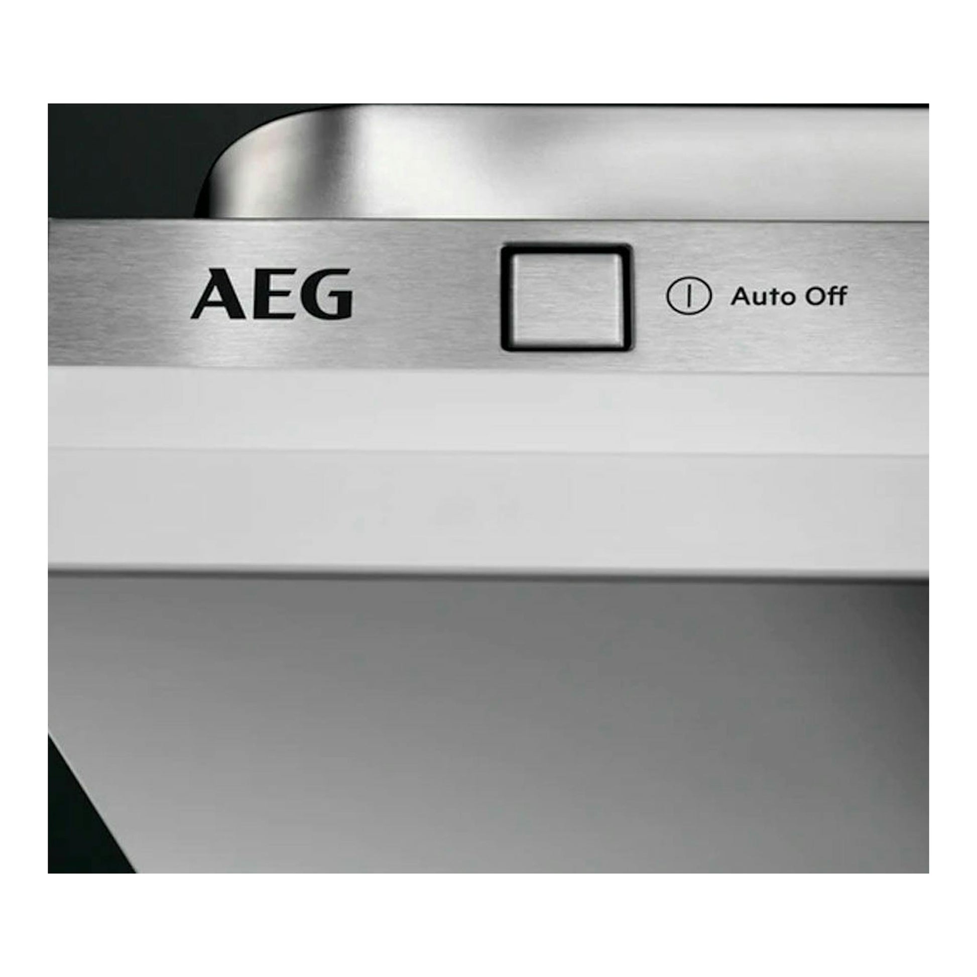 Lavavajillas integrable AEG FSE63307P, primer plano del panel frontal en acero inoxidable con botón Auto Off.