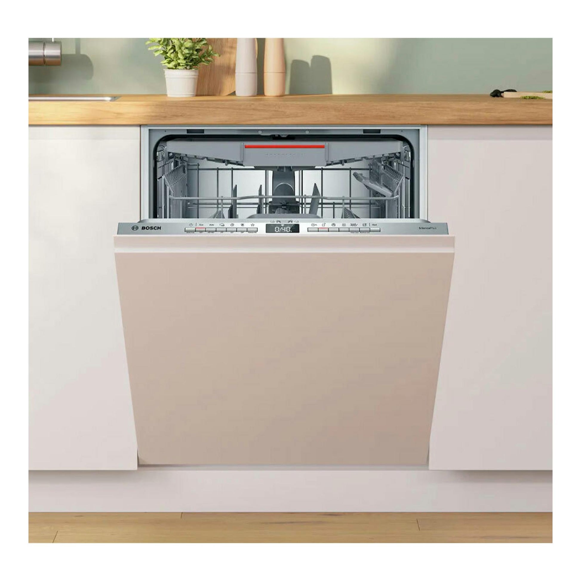 Lavavajillas integrable Bosch SMH4EVX08E, vista frontal, puerta abatida y panel beige en cocina.