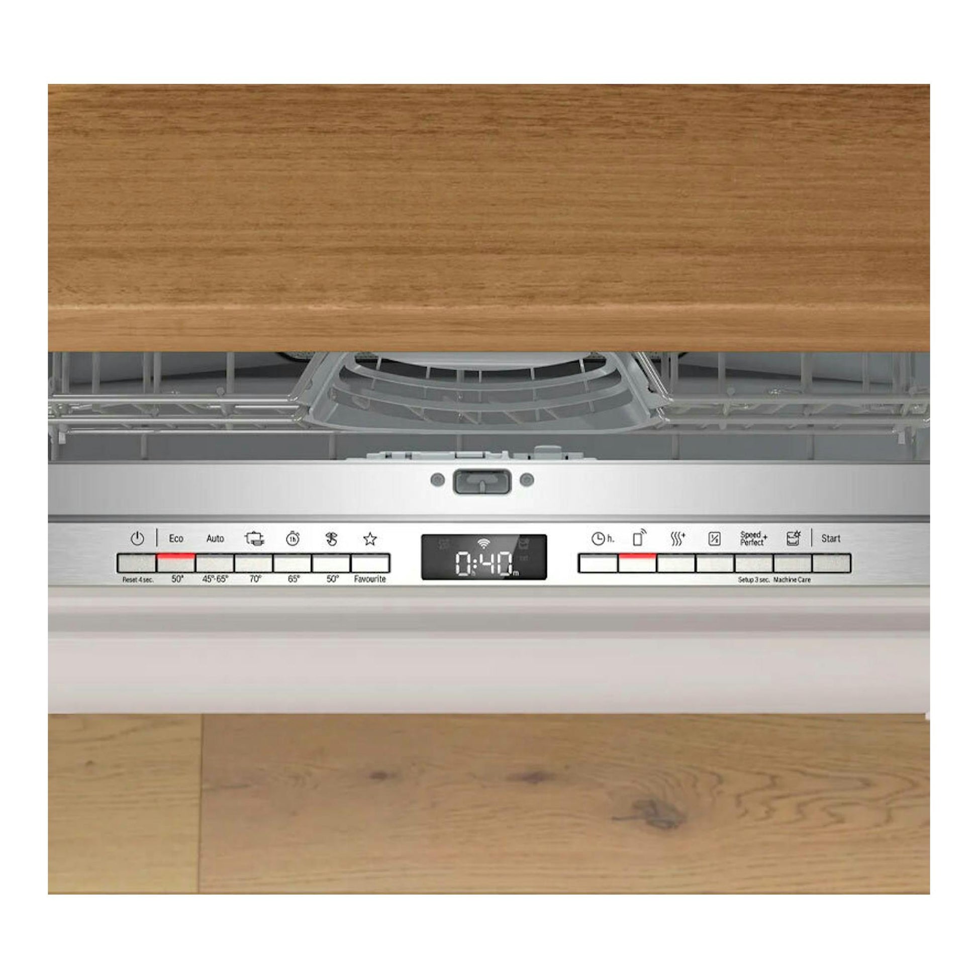 Lavavajillas integrable Bosch SMH4HVX03E, vista frontal abierta, panel blanco con pantalla y frente de madera.