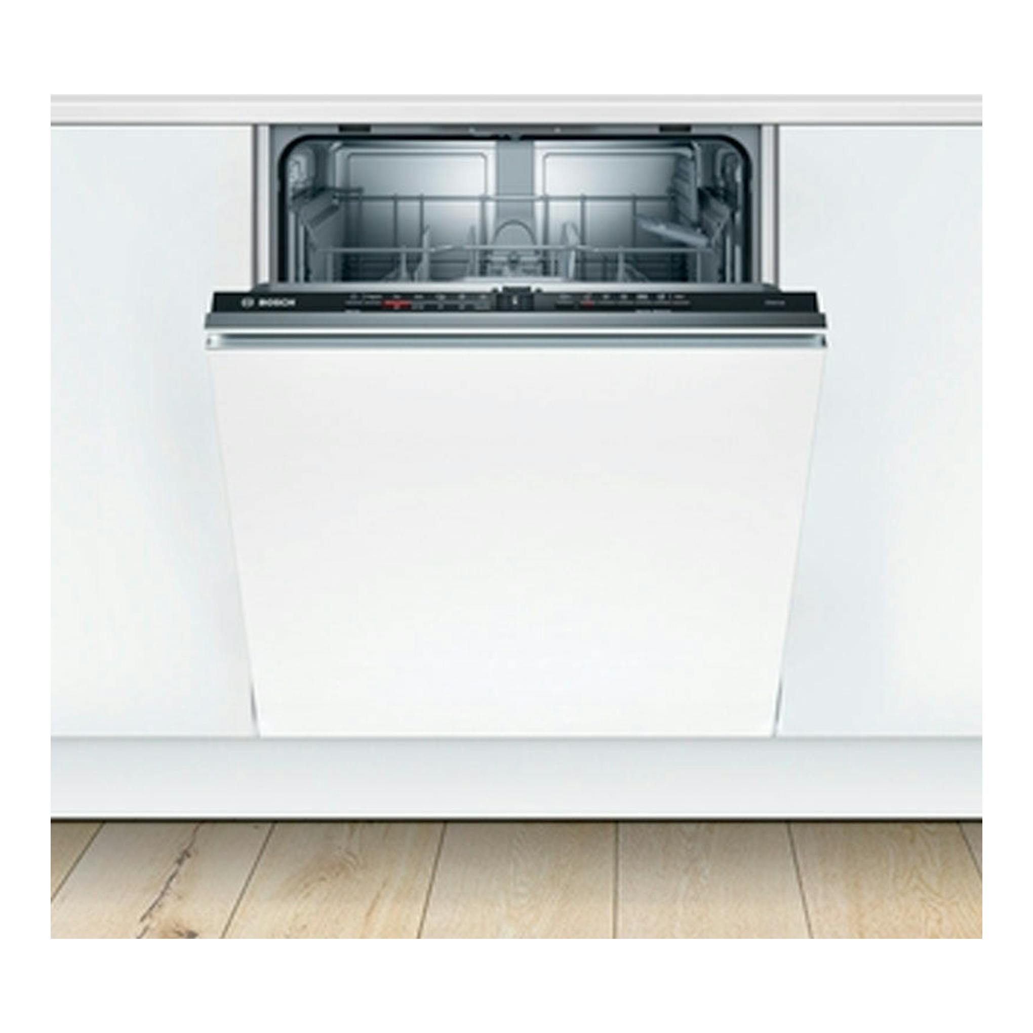 Lavavajillas integrable Bosch SMV2ITX18E blanco, visto de frente con la puerta abatida y la cesta interior visible.