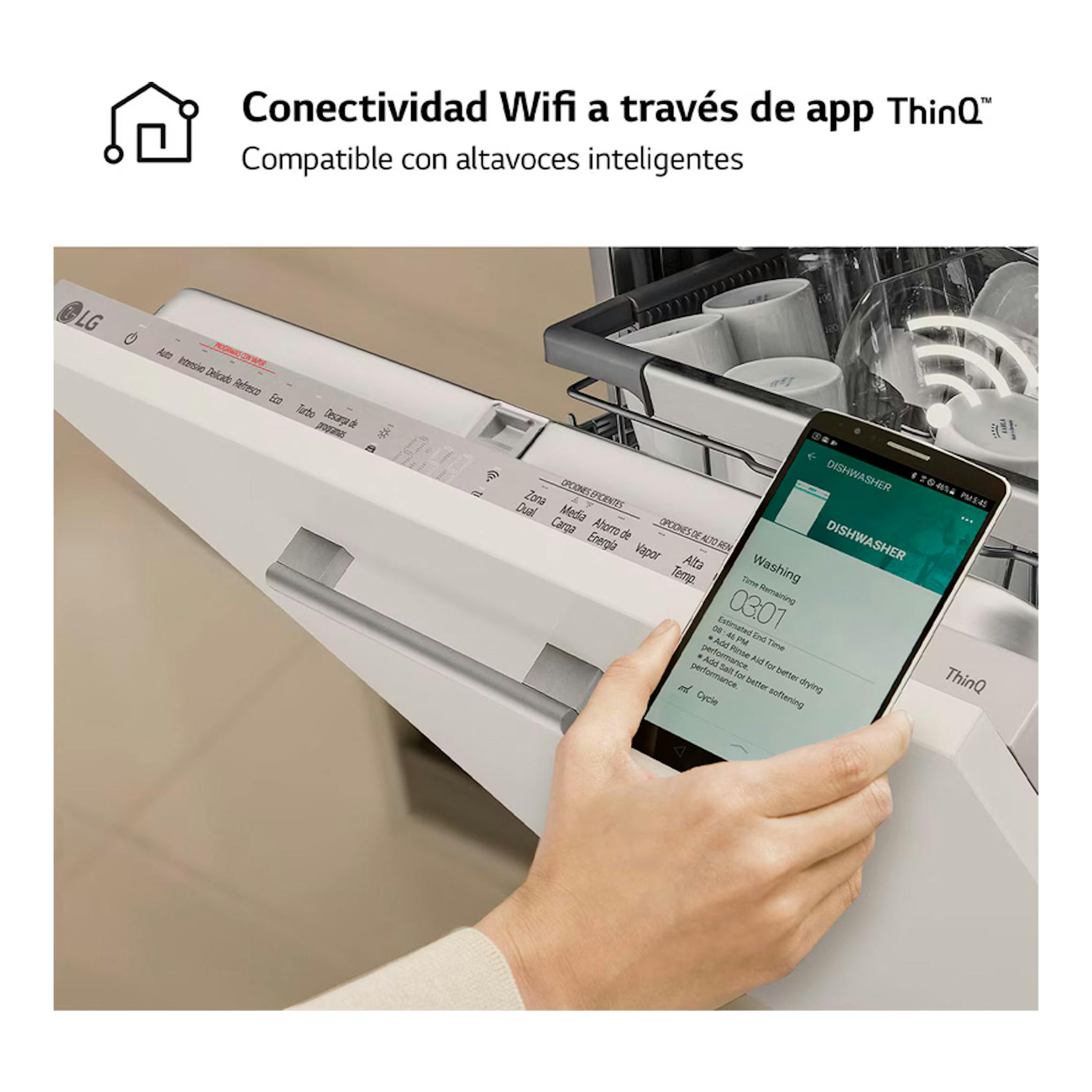 Lavavajillas integrable LG DB597TXS blanco, visto en ángulo, con puerta abierta y móvil con la app ThinQ.