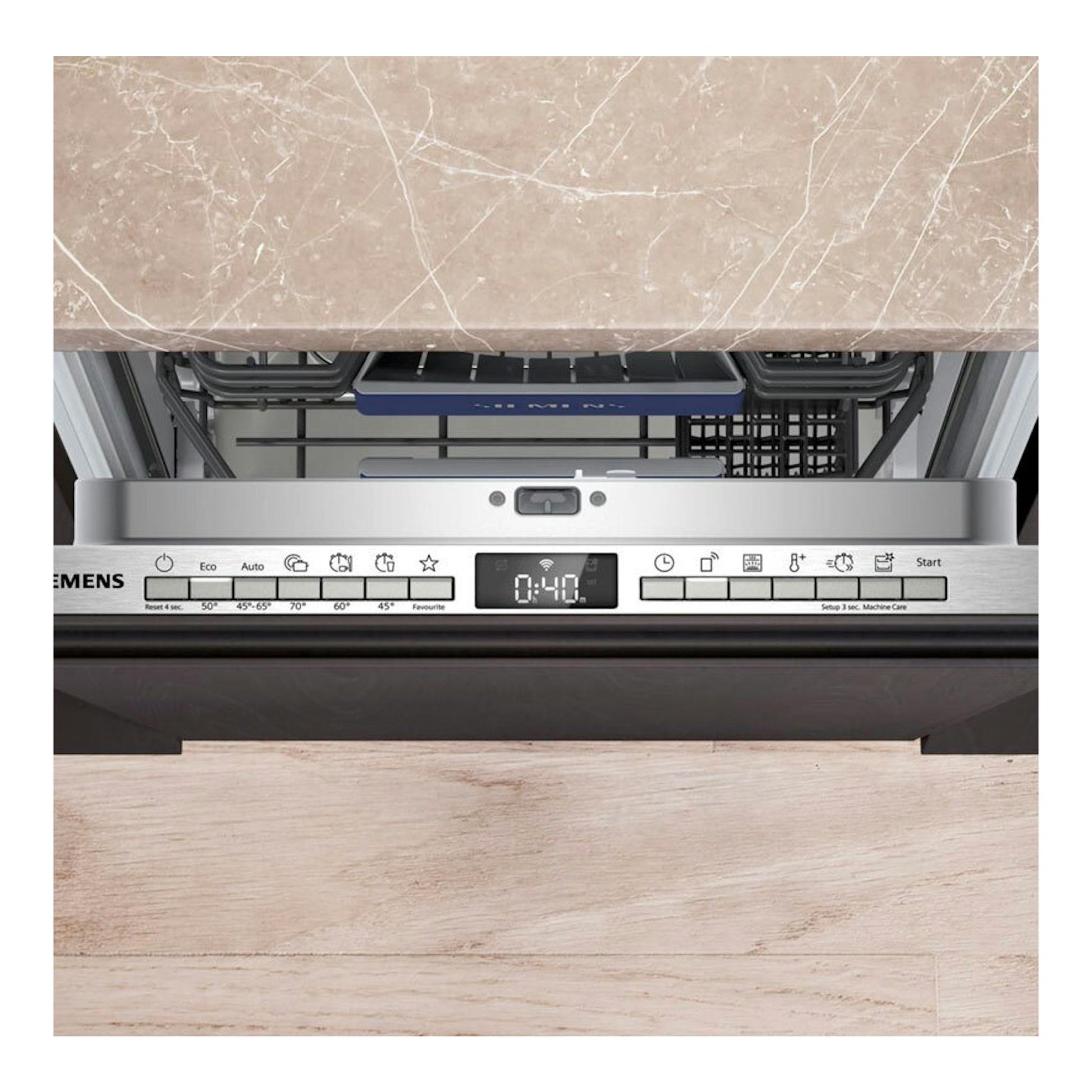 Lavavajillas integrable Siemens SR63EX25KE de 45 cm, vista frontal con la puerta abierta y panel digital en acero inoxidable.