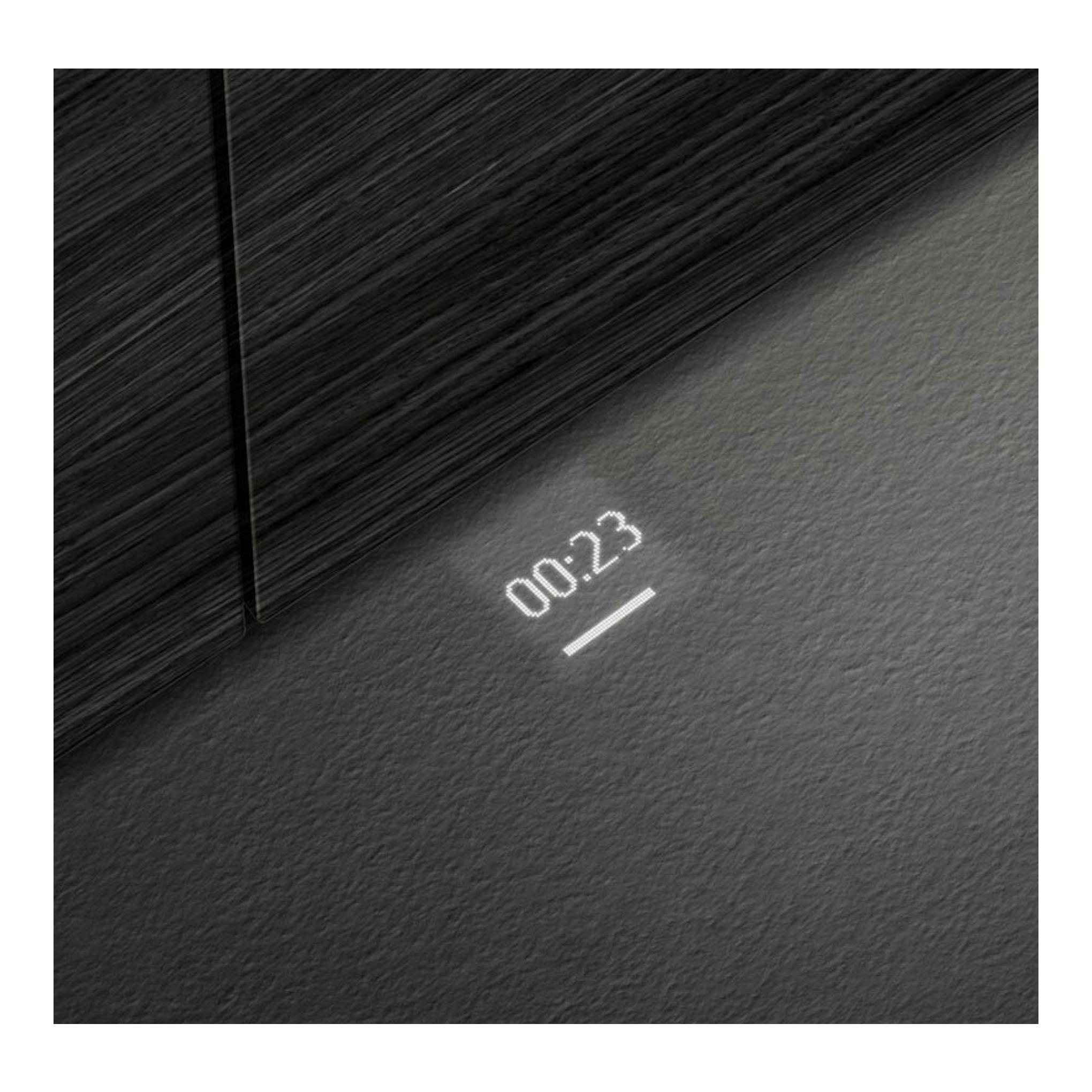 Lavavajillas integrable Siemens SR65EX09ME, primer plano de panel negro con display 00:23.
