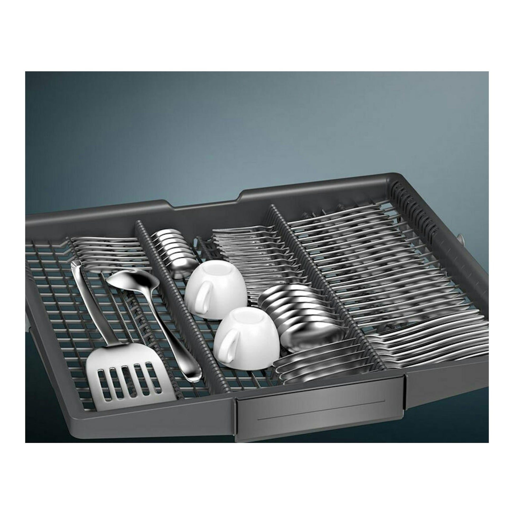 Bandeja superior extraíble de lavavajillas Siemens SX75ZX07CE, gris, con cubiertos y tazas.