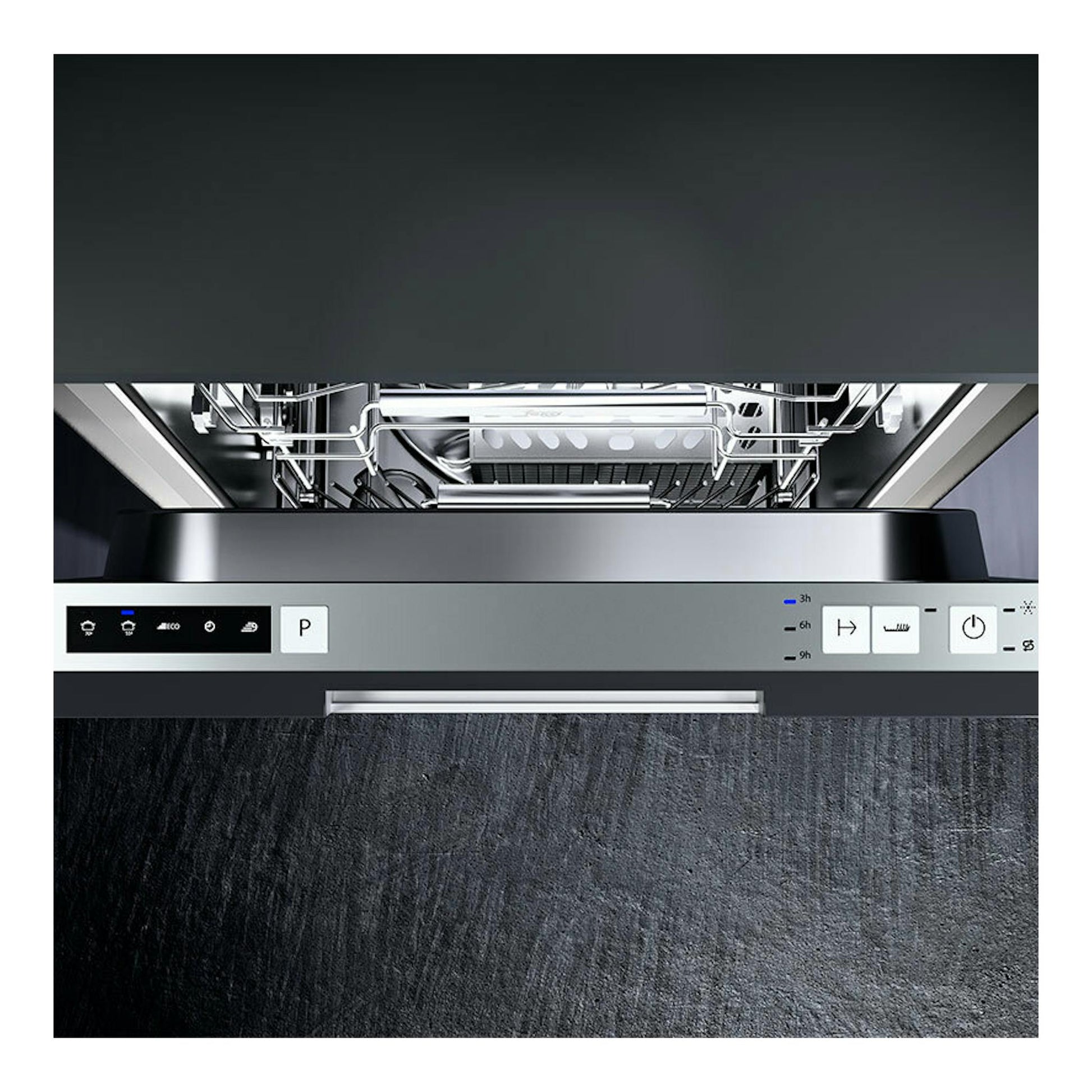 Lavavajillas integrable Teka DW840FI, frontal abierto en acero inoxidable y panel negro.