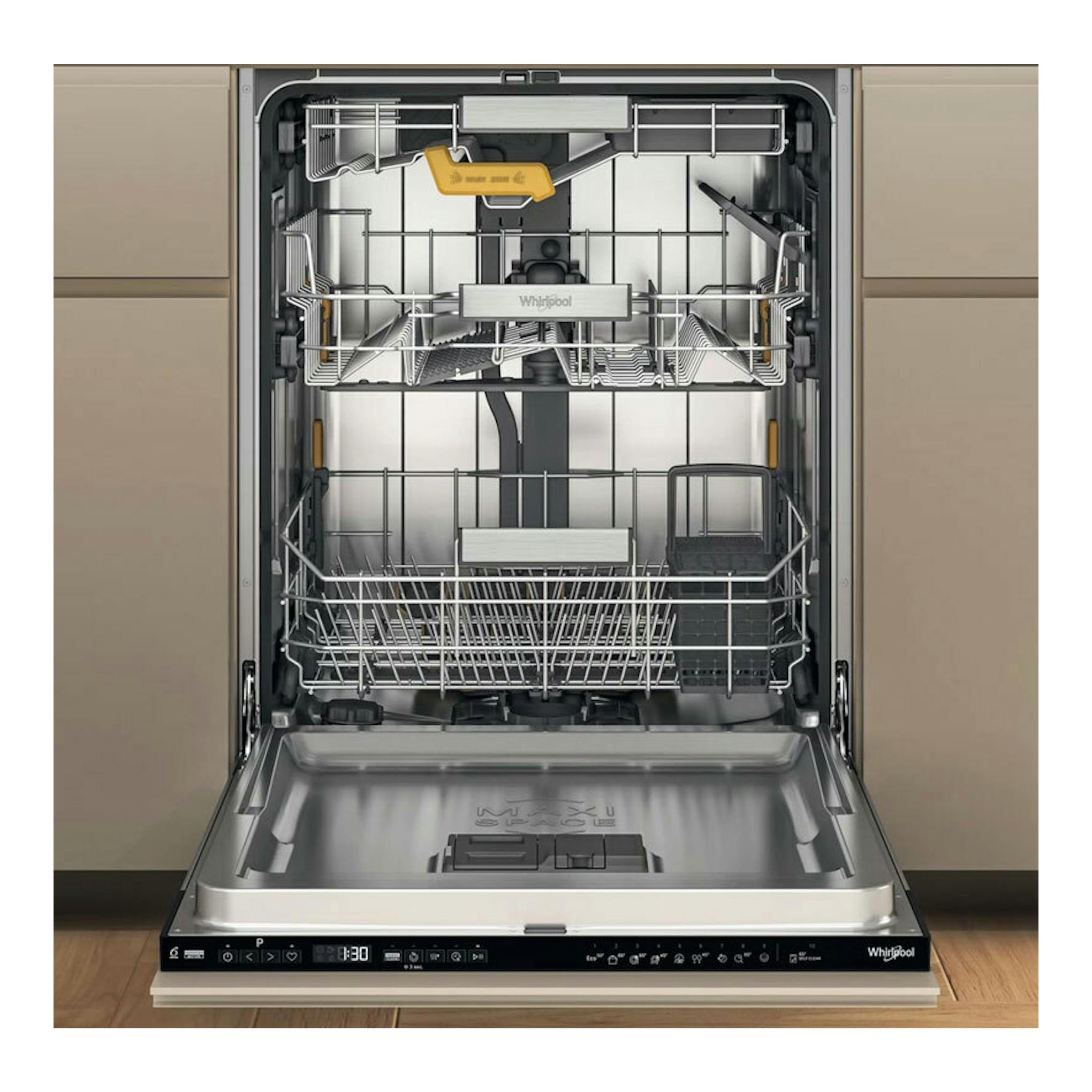 Lavavajillas integrable Whirlpool W8I HP42 LSC, vista frontal, abierto, con interior de acero inoxidable y panel negro.