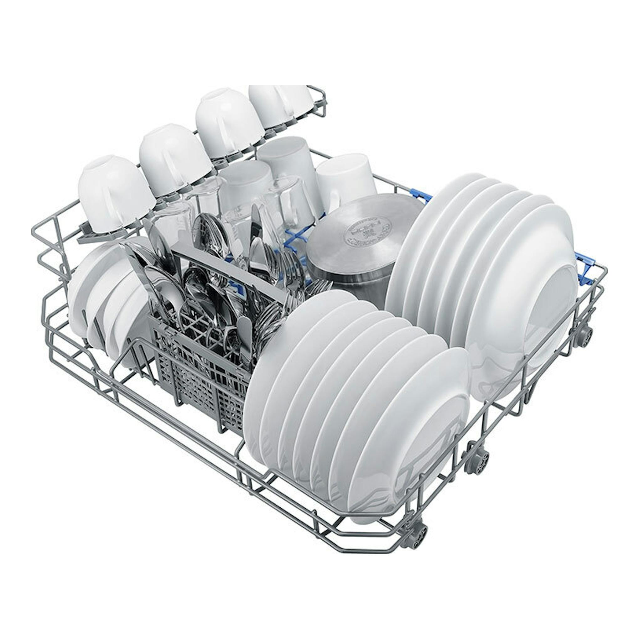 Lavavajillas Midea MTD55S400W-GR con cesto interior cargado de platos y vasos, vista frontal en blanco.