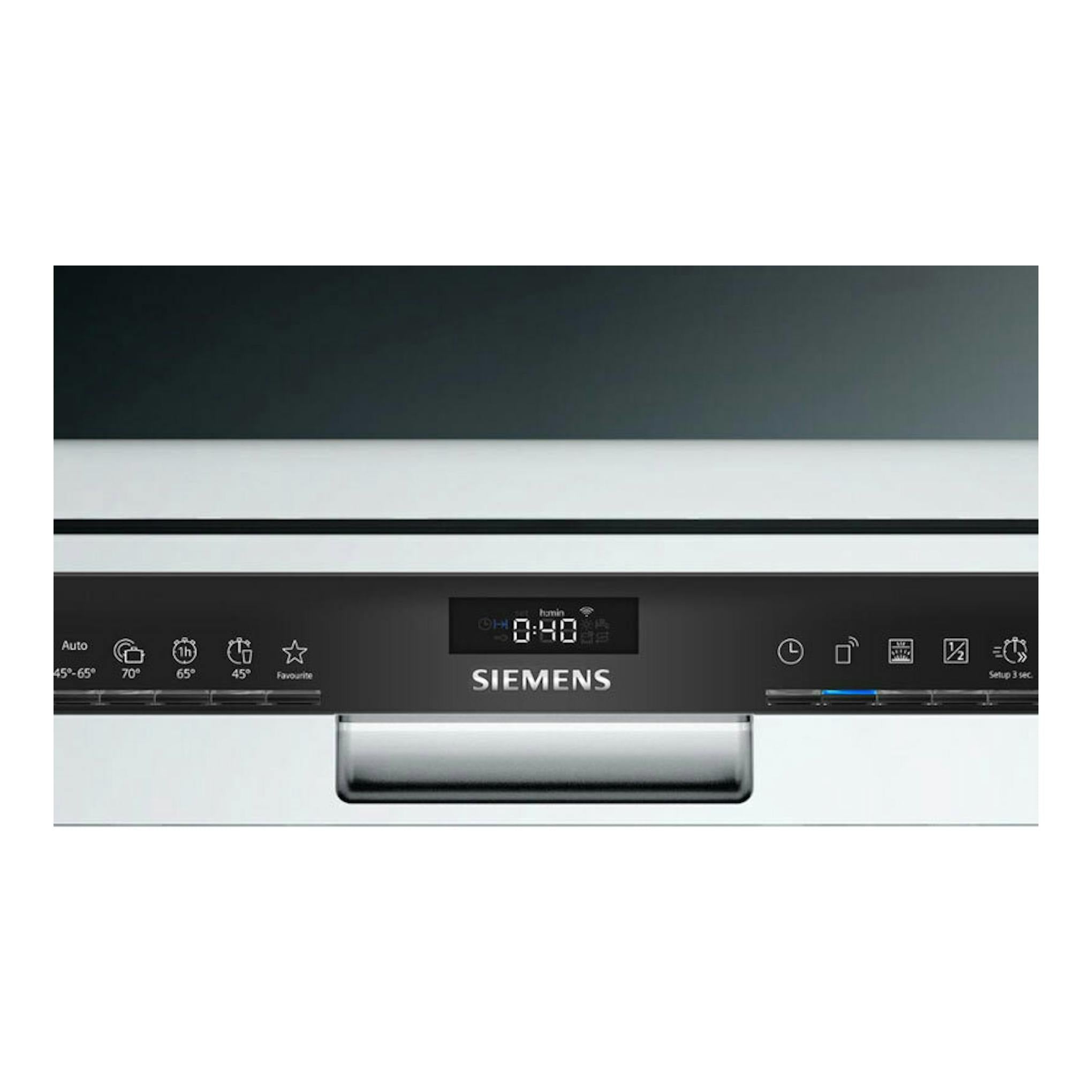 Lavavajillas Siemens SN23EW03KE blanco, vista frontal, con panel negro y display digital.