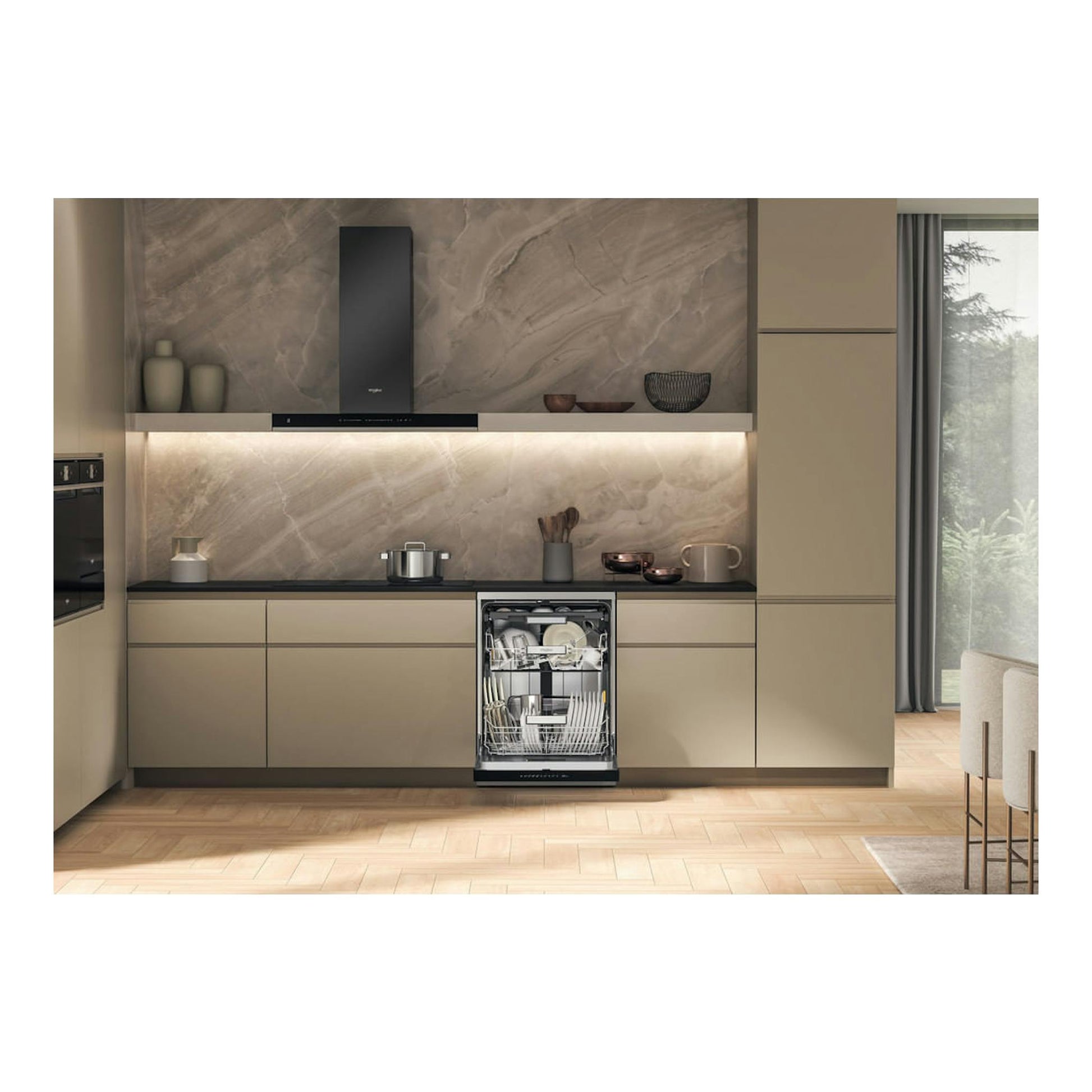 Lavavajillas Whirlpool W7F HP43 X inox, vista frontal, con la puerta abierta y cestas visibles.