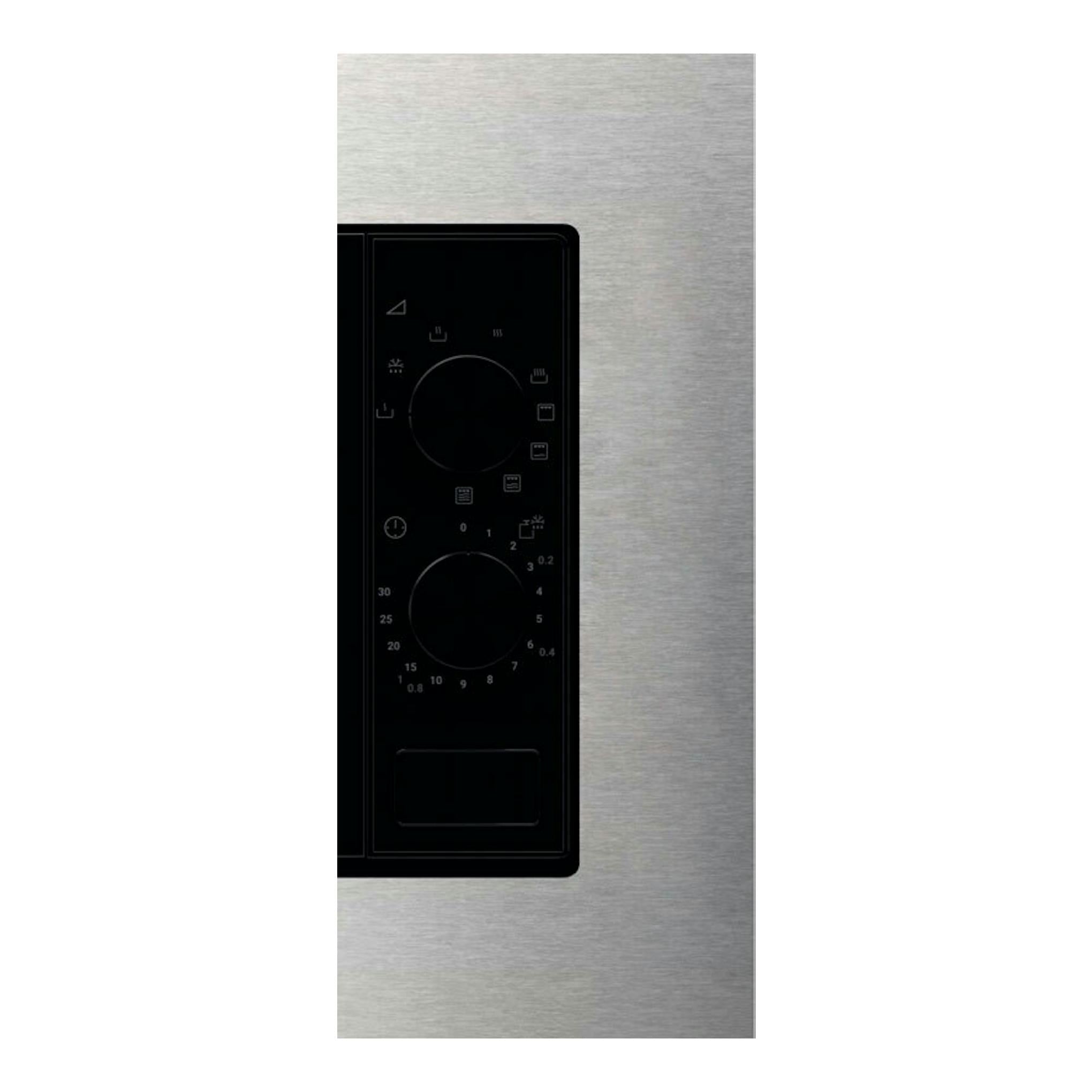 Microondas Electrolux KMSD203MMX en acero inoxidable, vista frontal parcial con panel negro.