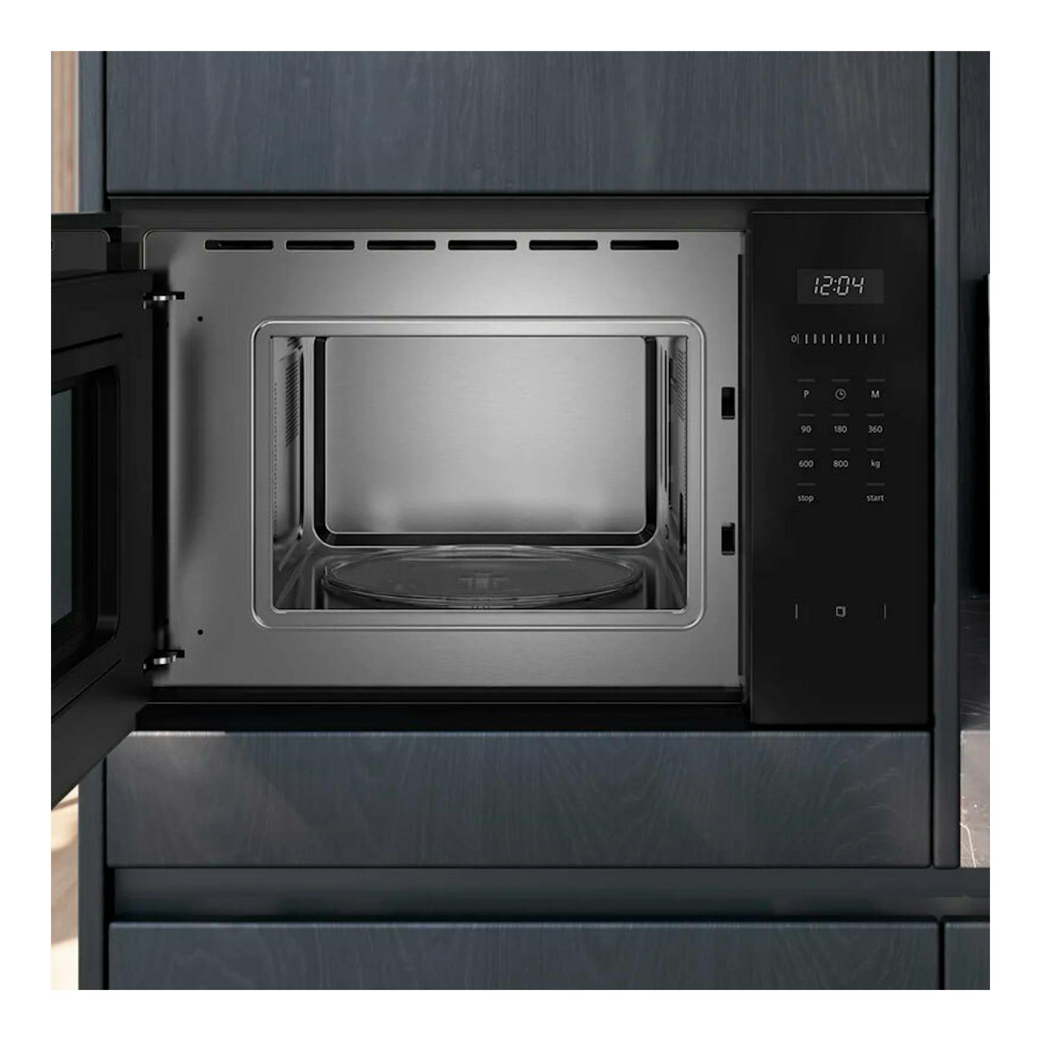 Microondas integrable Siemens BF525LMB1 de cristal negro, puerta abierta, vista frontal, panel digital e interior inox.