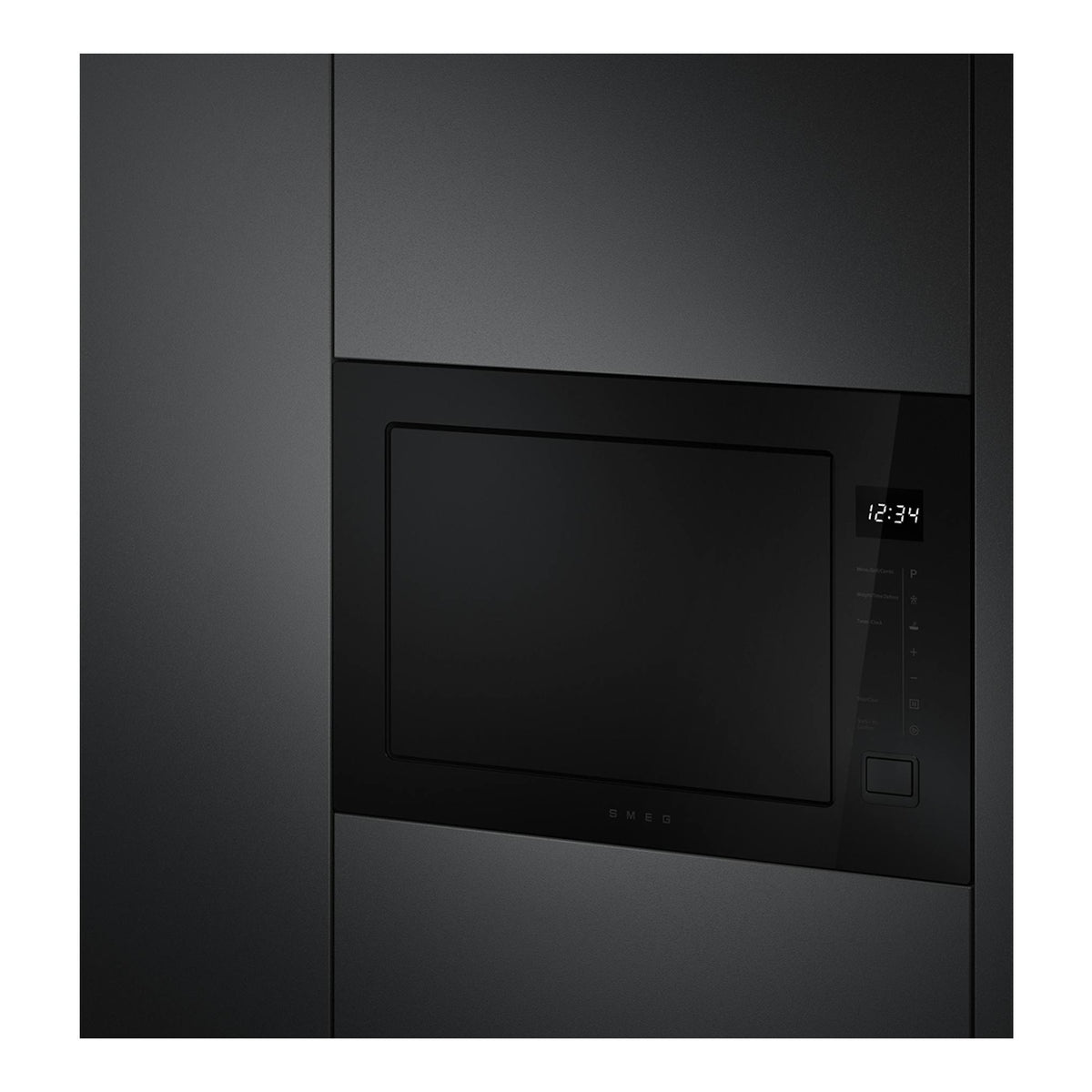 Microondas integrable Smeg FMI225BI negro, vista frontal con panel digital y puerta de vidrio.