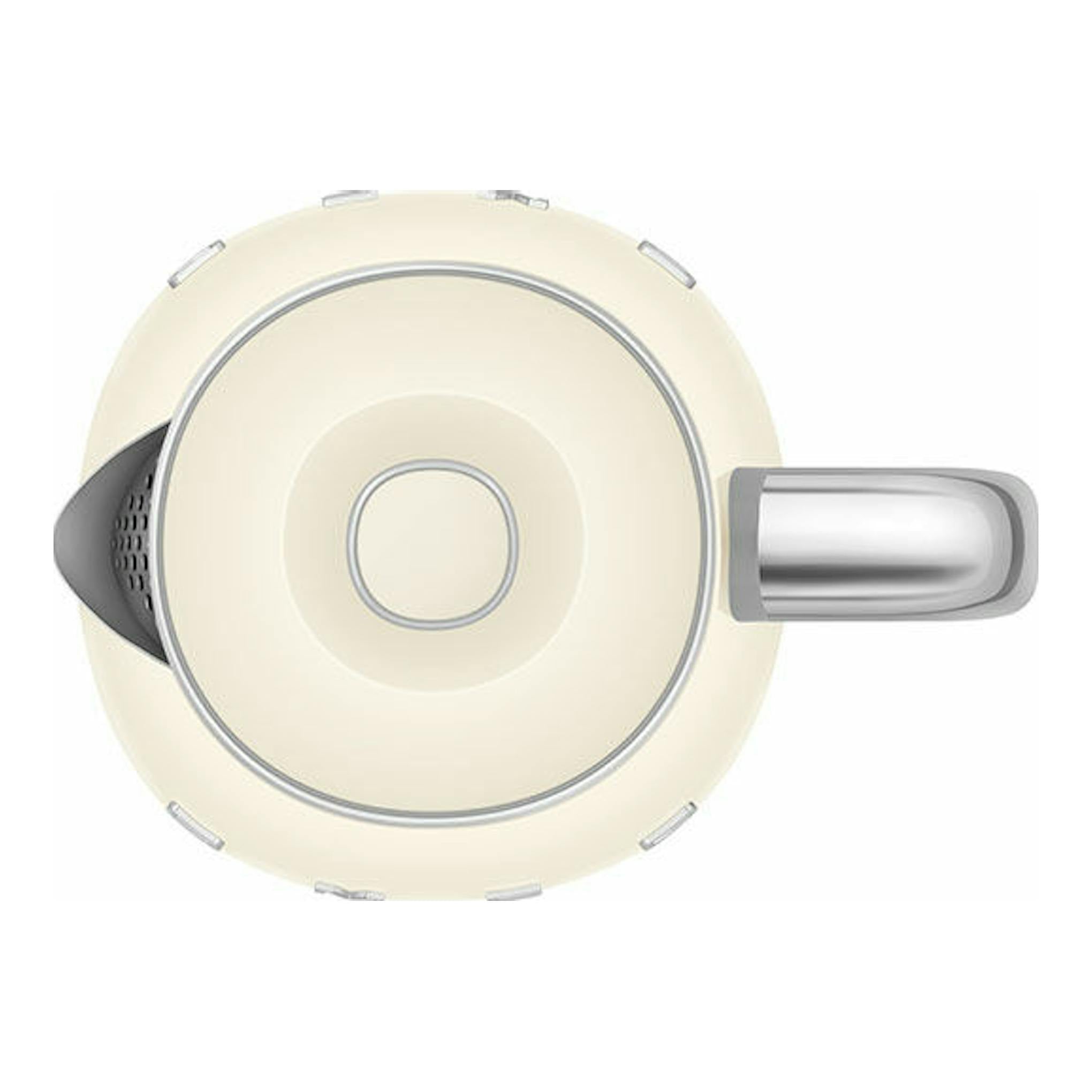 Mini hervidor Smeg KLF05CREU color crema, vista superior, con asa plateada a la derecha y boquilla a la izquierda.
