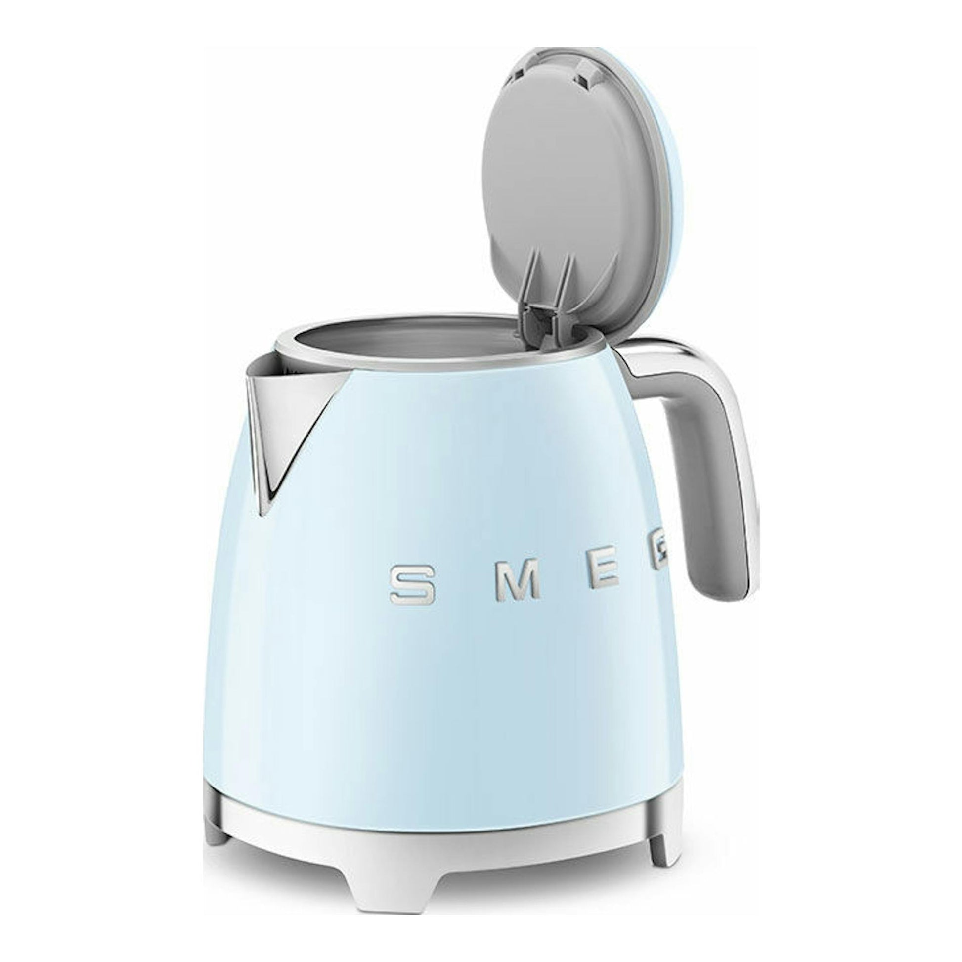 Hervidor mini Smeg KLF05PBEU azul claro, vista frontal, con tapa abierta.