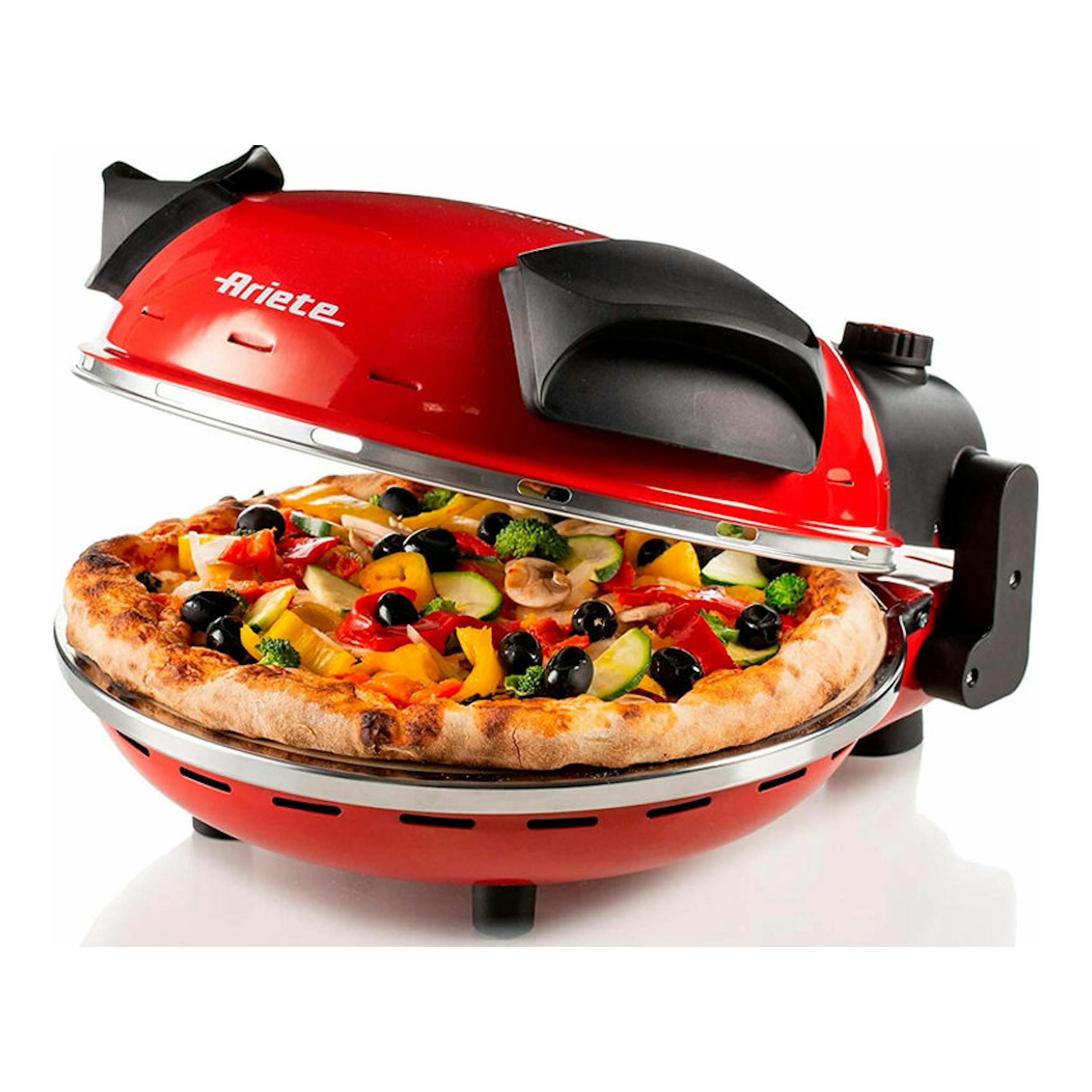 Mini horno para pizza Ariete 909 rojo y negro, vista frontal en tres cuartos, con pizza en la base.
