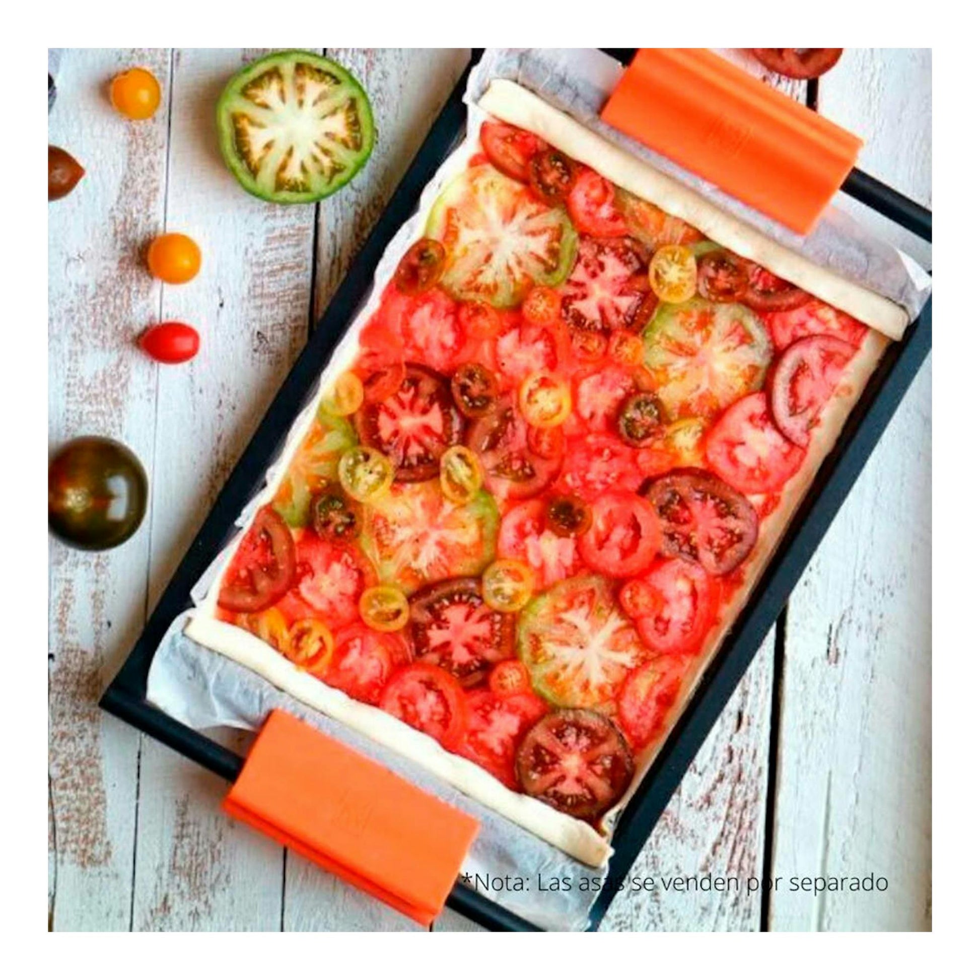 Parrilla plana Bra Efficient 35 cm negra con asas naranjas, vista cenital.
