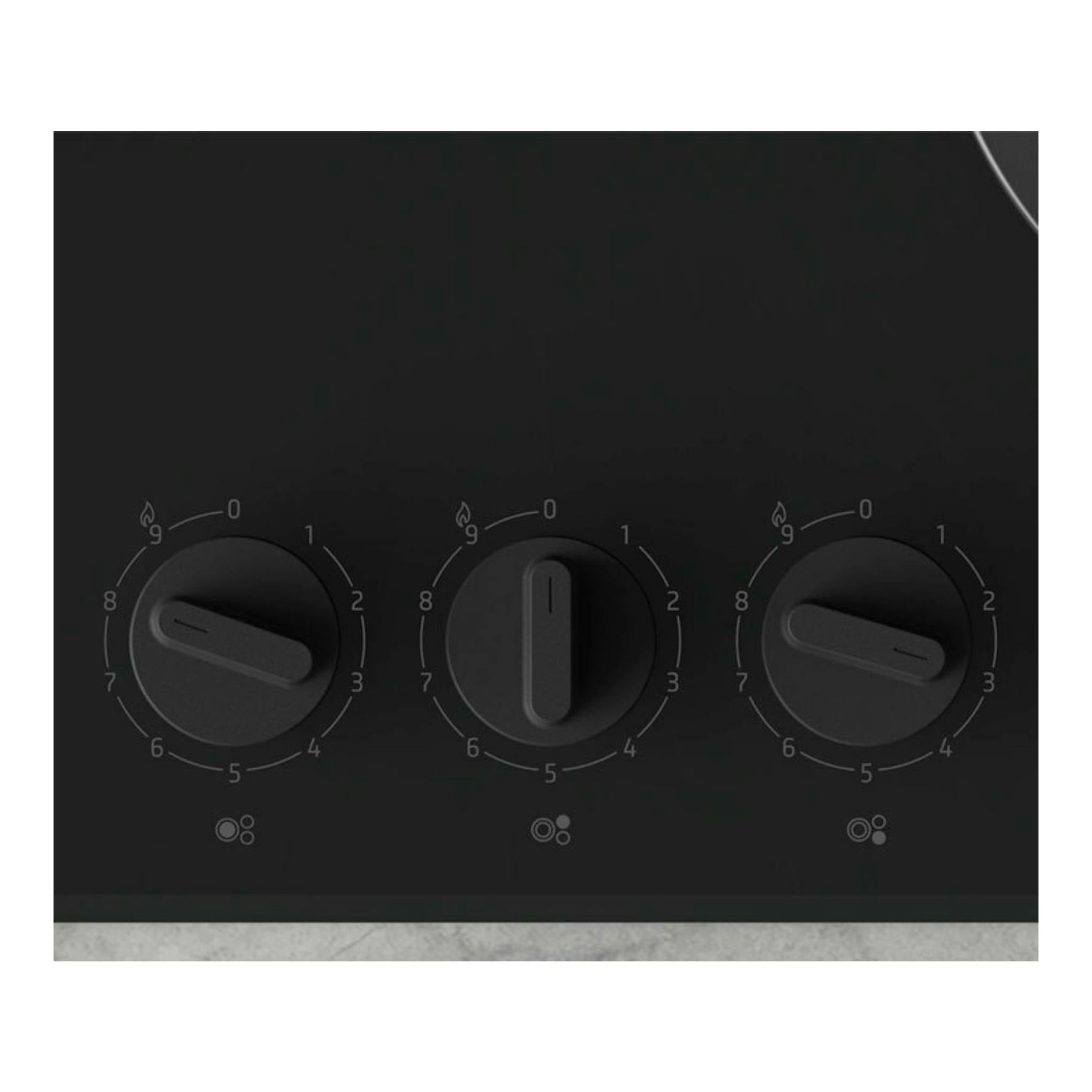 Placa de cristal negra Balay 3ETG663RB, vista frontal, con tres mandos giratorios y marcas de control.