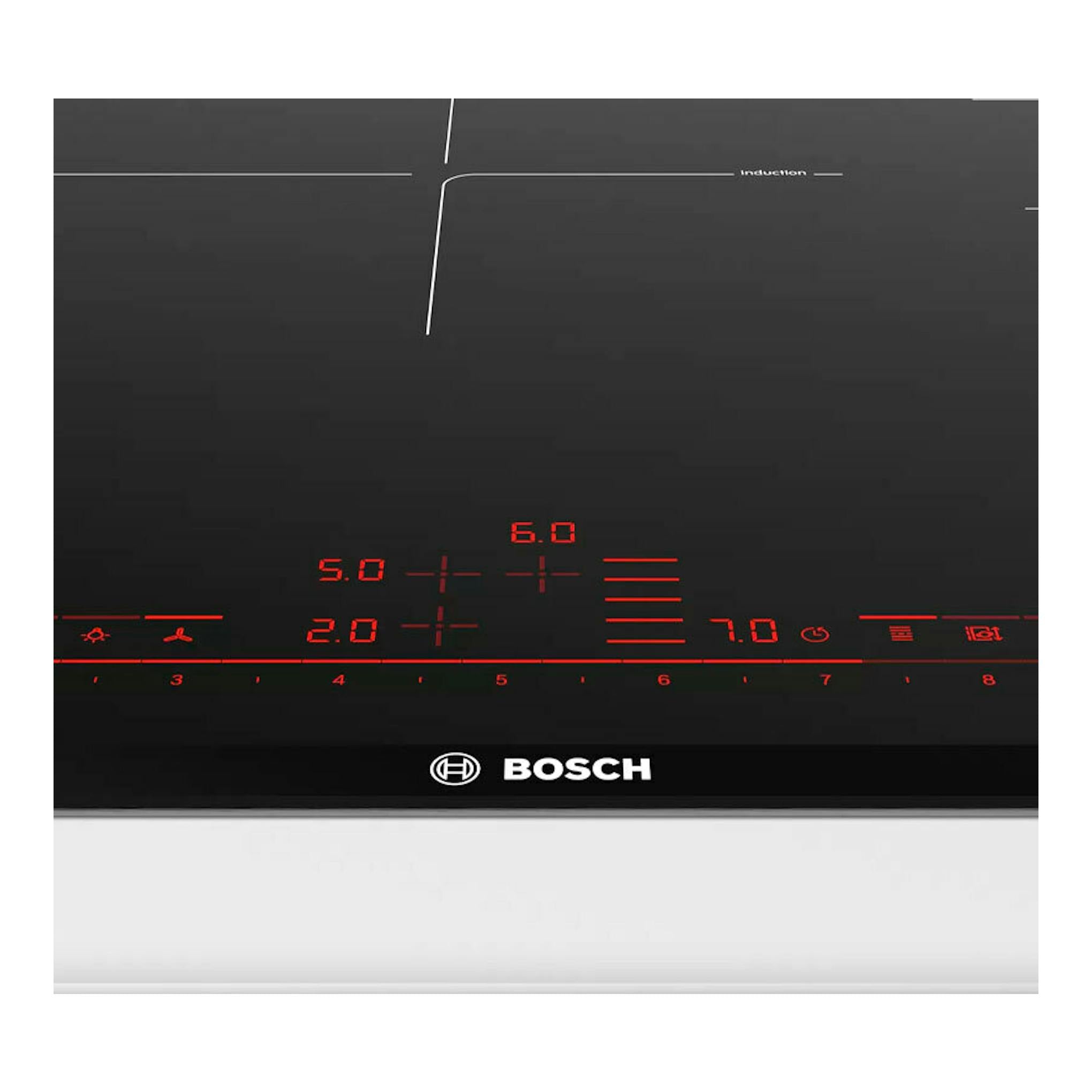 Placa de inducción Bosch PXV875DV1E negra, vista frontal, con mandos táctiles rojos.