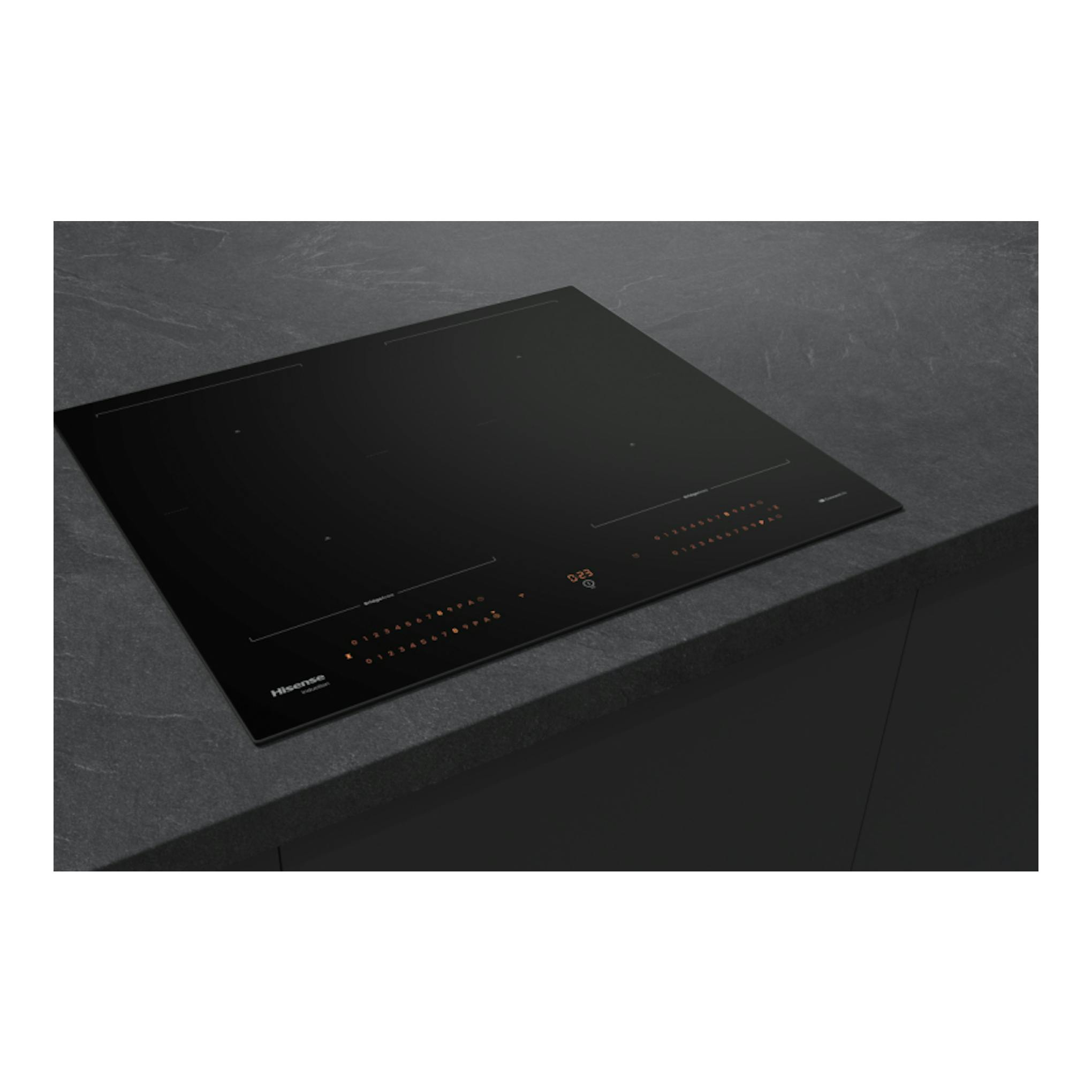 Placa de inducción Hisense HI6443BSCWF negra, vista en ángulo superior, con 4 zonas táctiles.