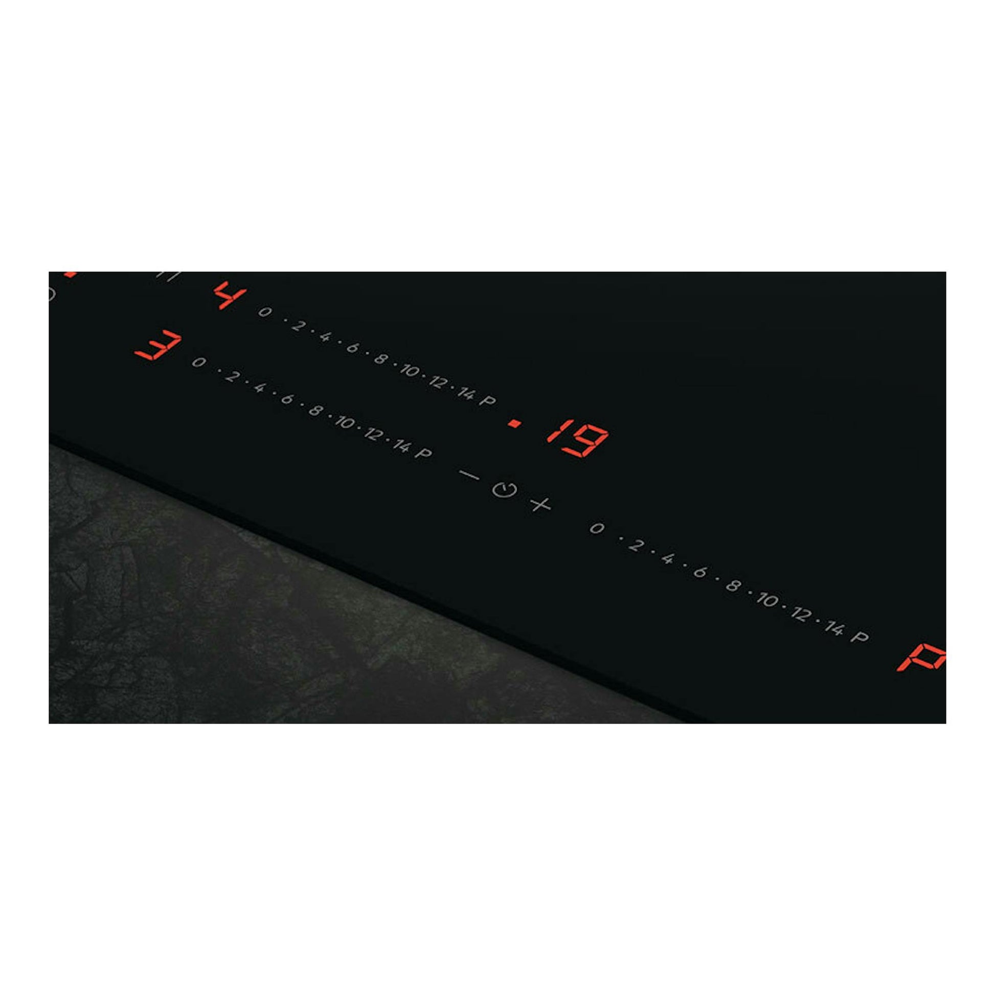 Placa de inducción AEG TO63IA00FB negra, vista superior inclinada, con panel táctil y display rojo.