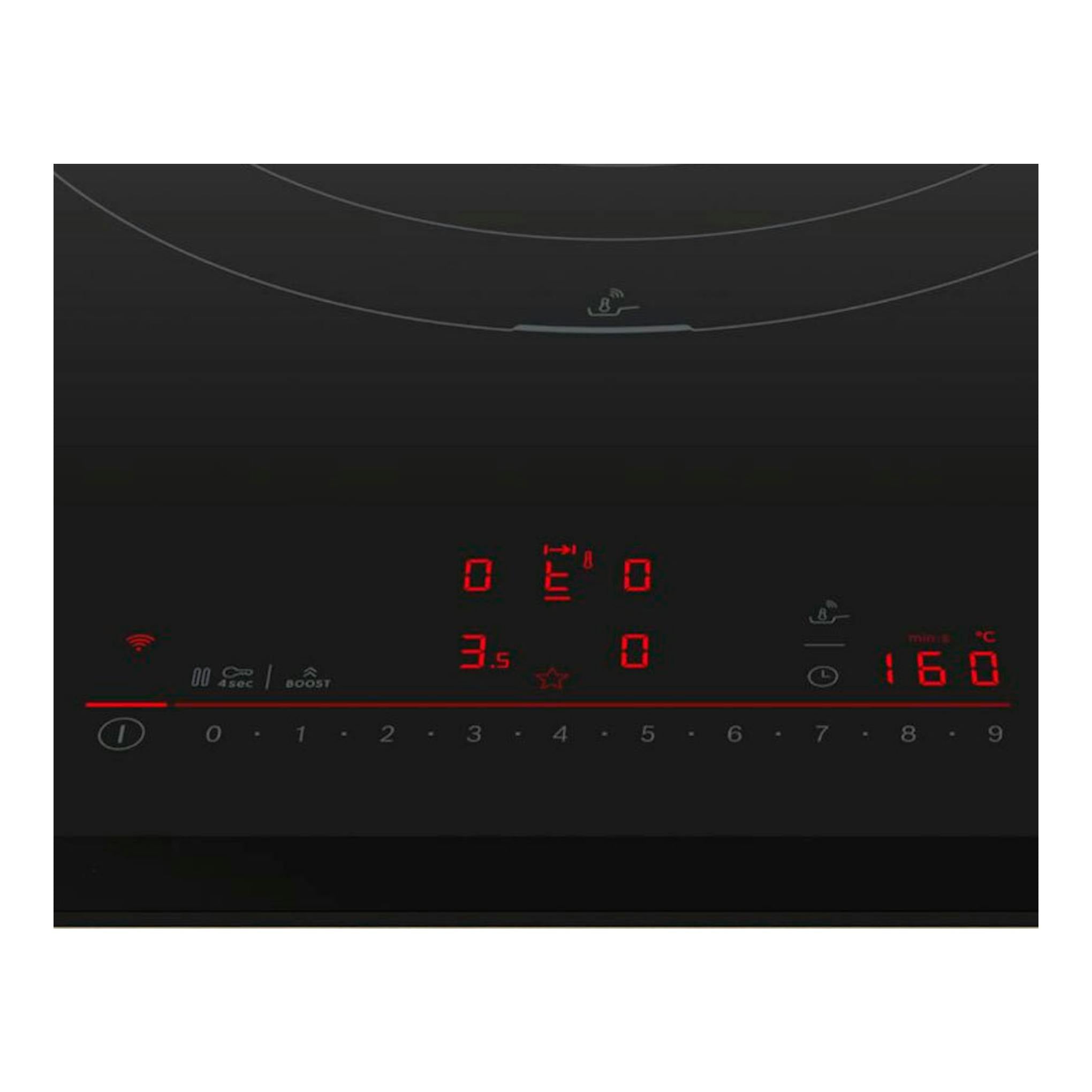 Placa de inducción Bosch PIV931HC1E negra, vista superior parcial, con panel táctil y display rojo.