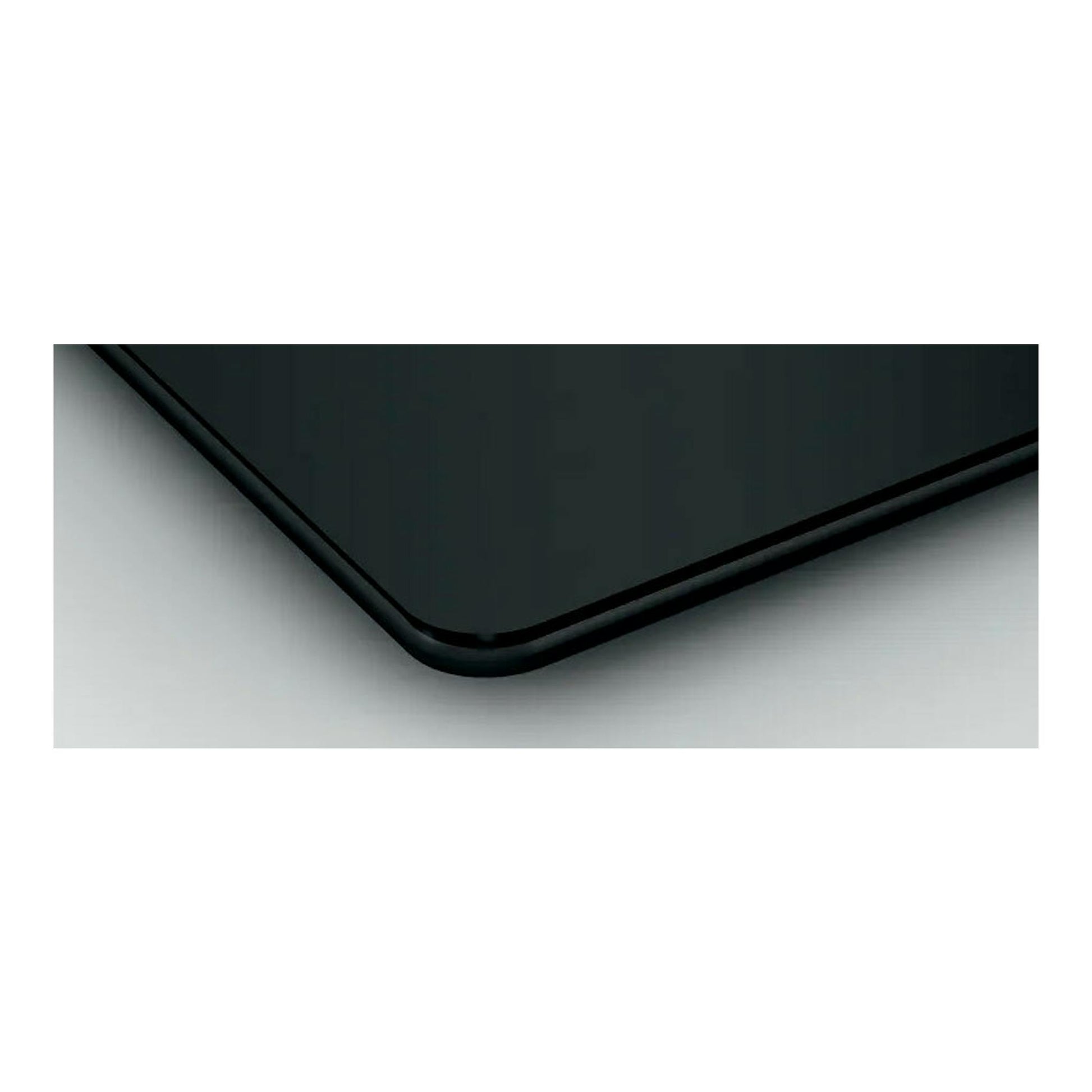 Placa de inducción Bosch PUC611BB5E, vista en detalle de la esquina negra de vidrio.
